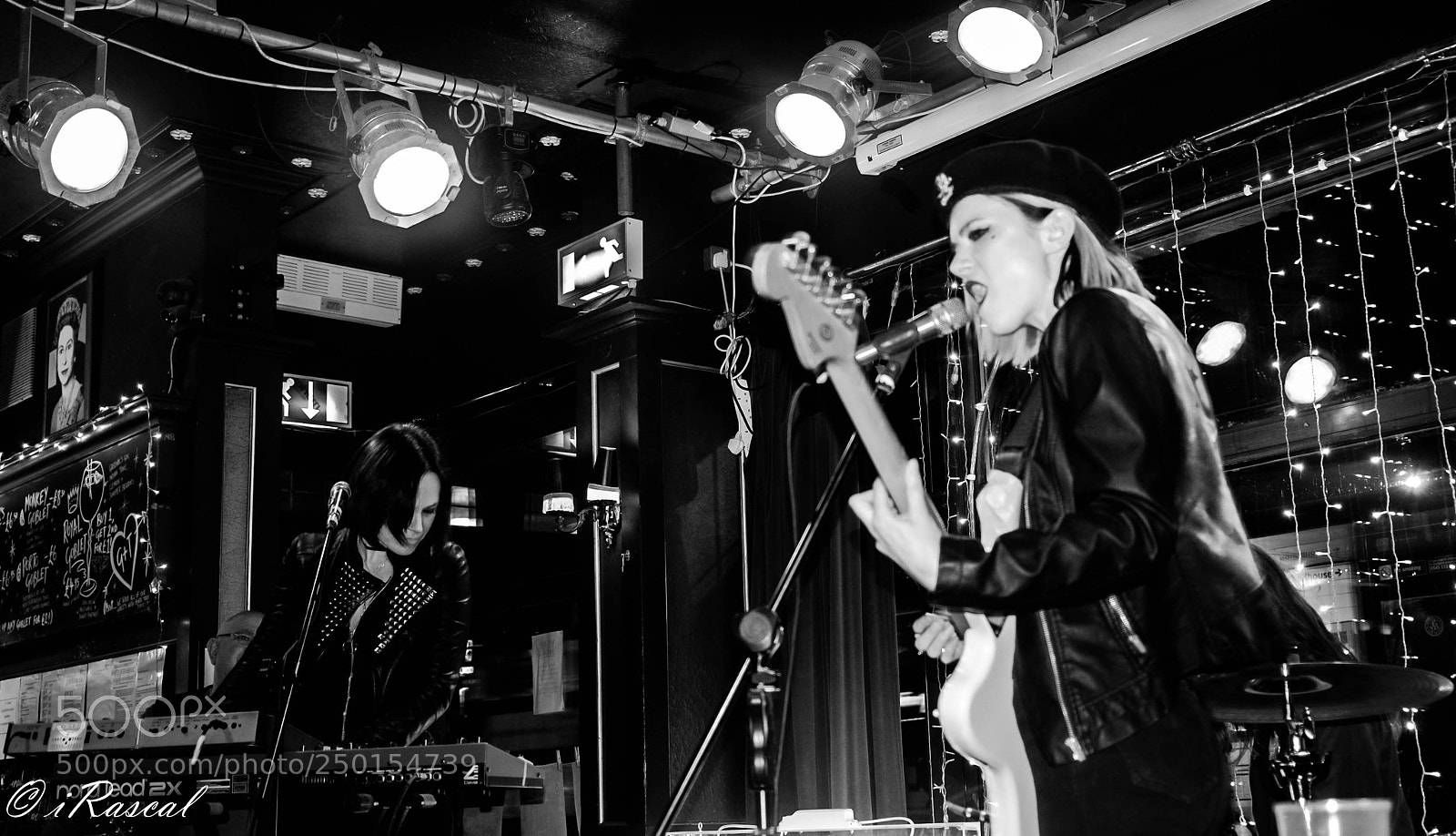Fujifilm X-T10 sample photo. Girl band photography