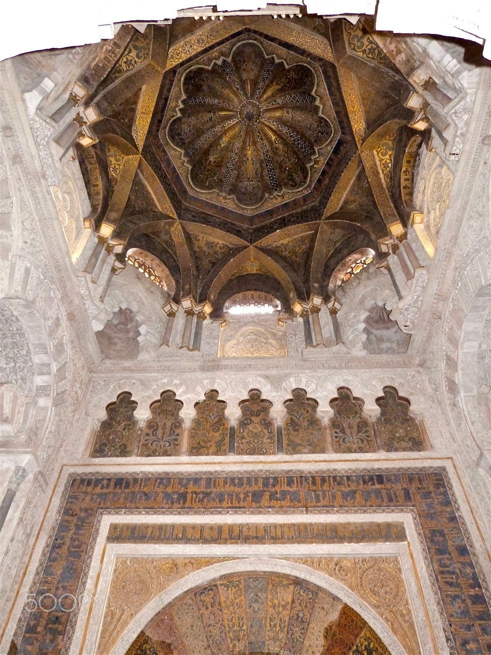 Panasonic Lumix DMC-FZ47 (Lumix DMC-FZ48) sample photo. Mihrab and dome by natural light photography