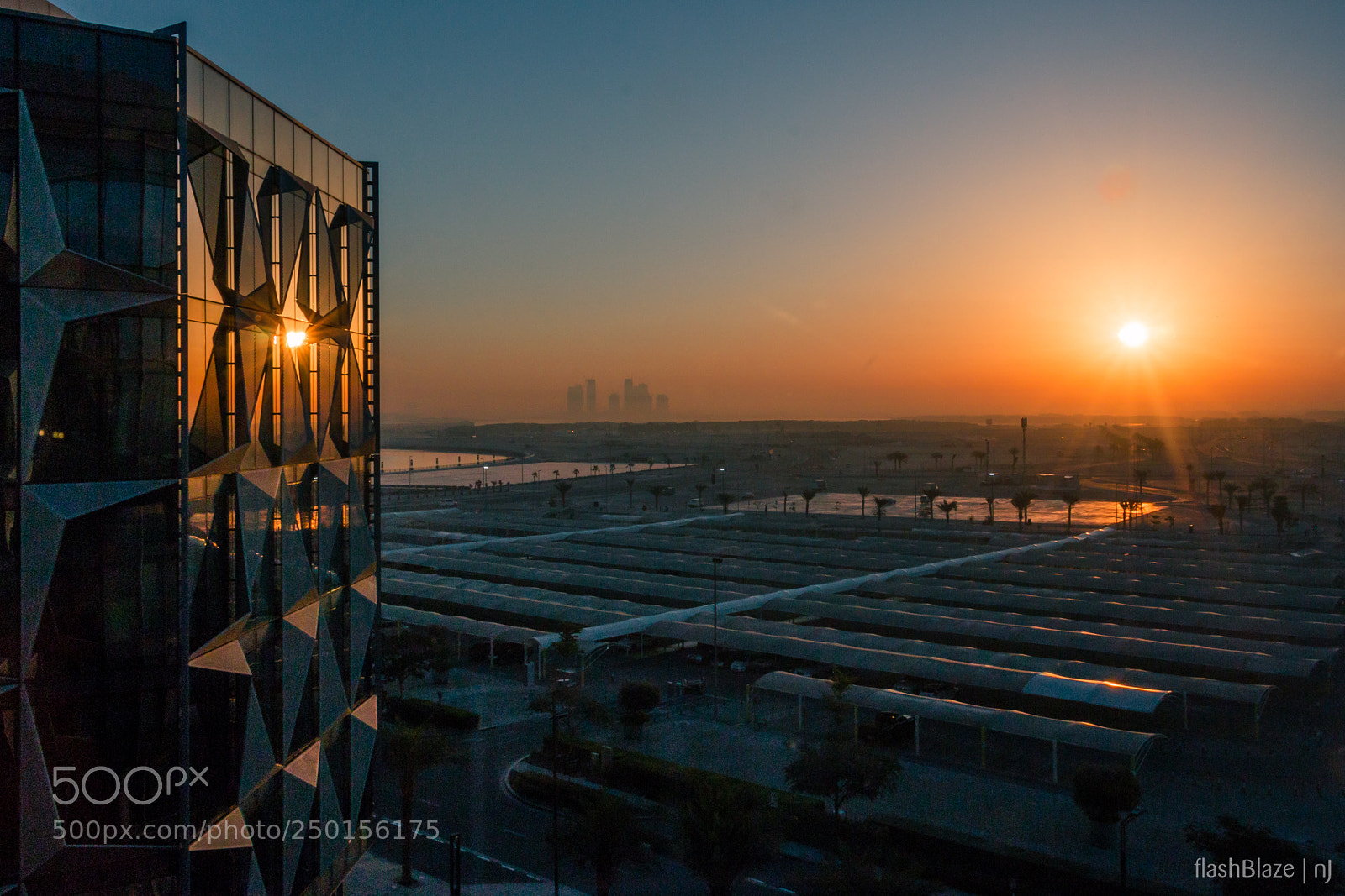 Canon EOS 70D sample photo. Sunrise in the city photography