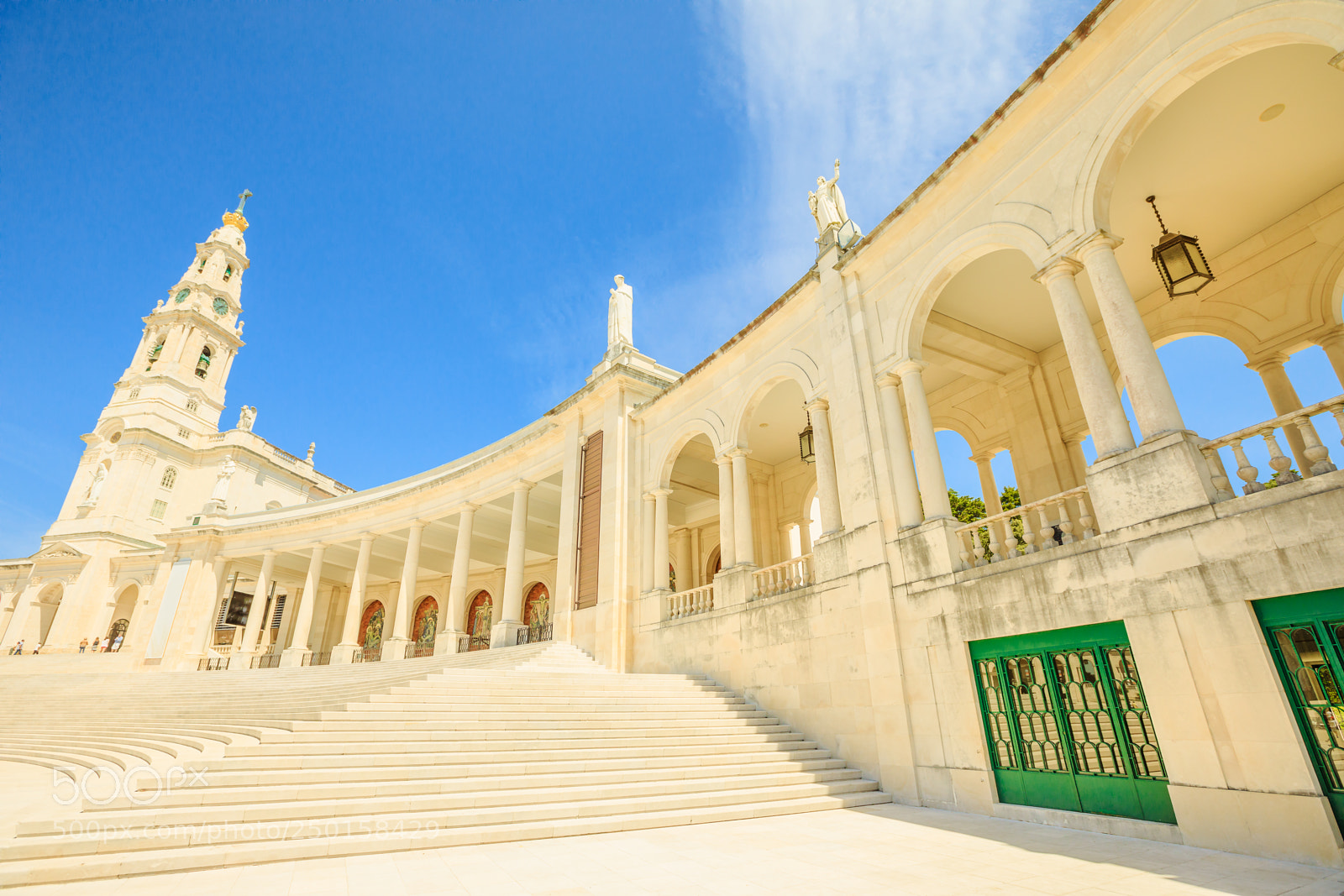 Canon EOS 5D Mark IV sample photo. Basilica of nossa senhora photography