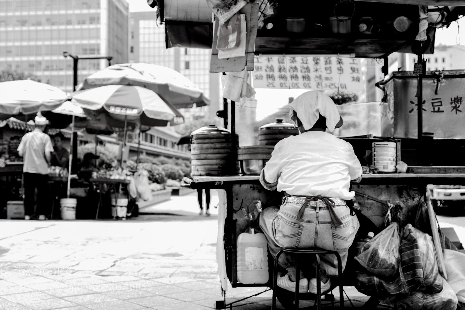 Sony ILCA-77M2 sample photo. Street stall photography