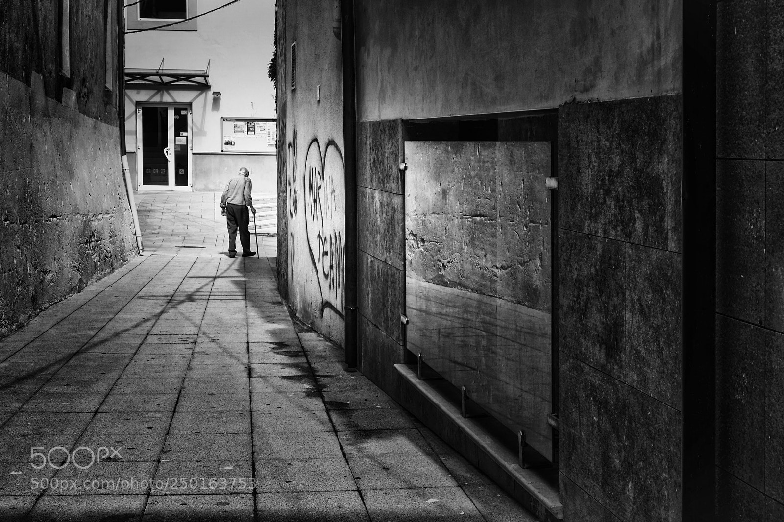 Fujifilm X-T20 sample photo. In the street photography