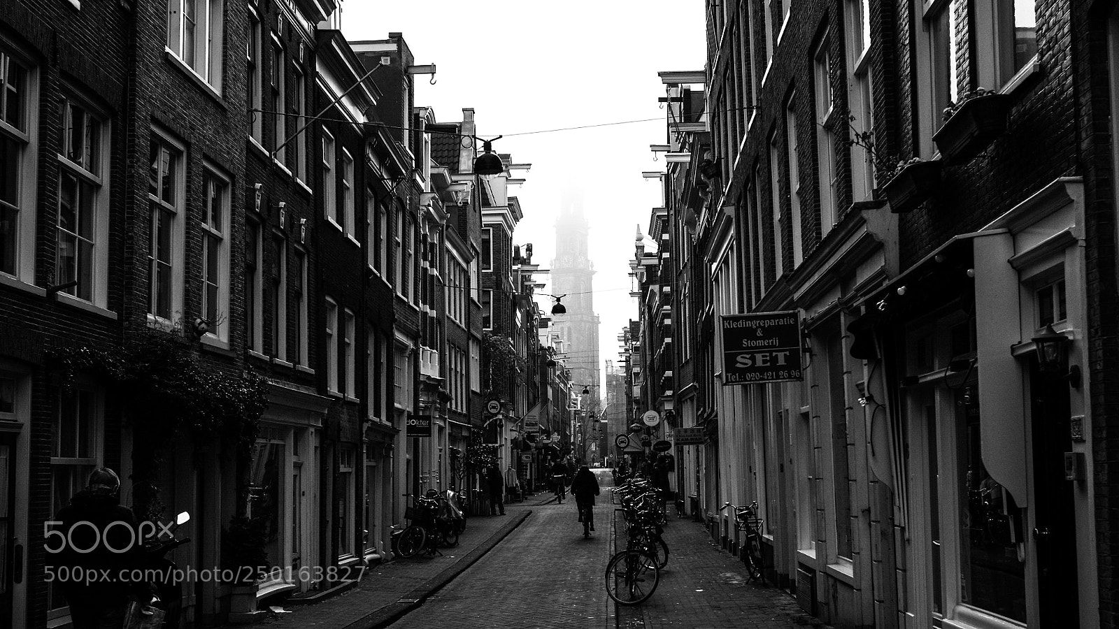 Leica M (Typ 240) sample photo. Amsterdam. tuindwarsstraat. westertoren. photography