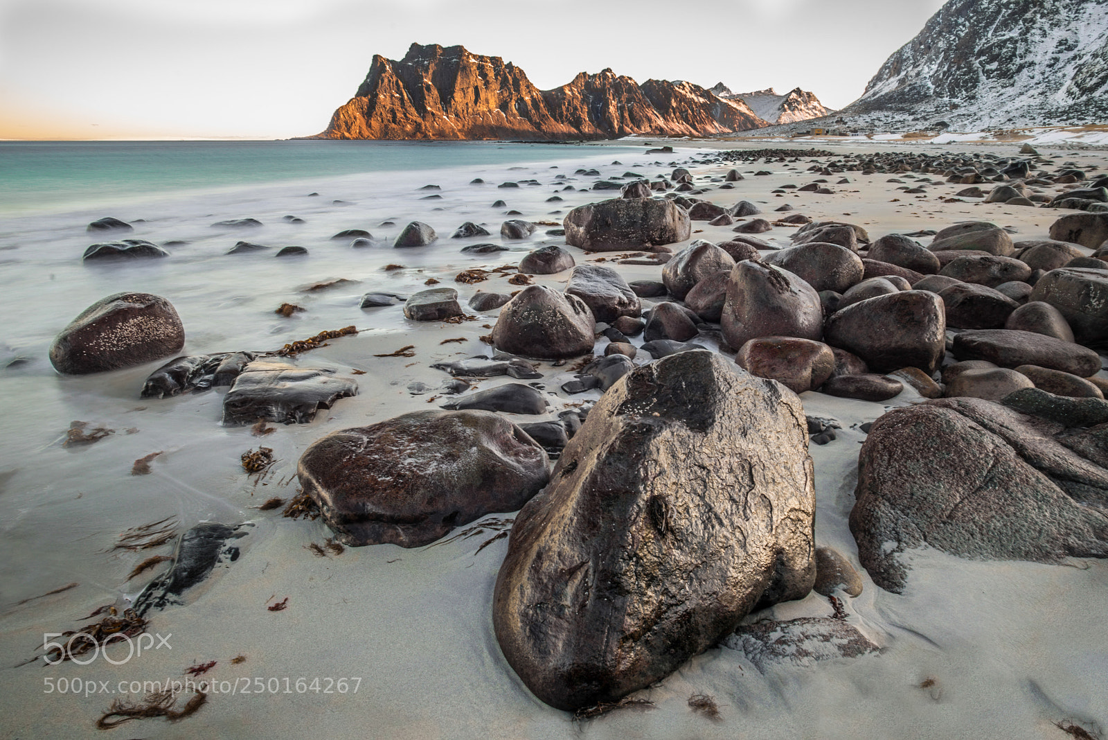 Nikon D600 sample photo. Utakleiv beach photography