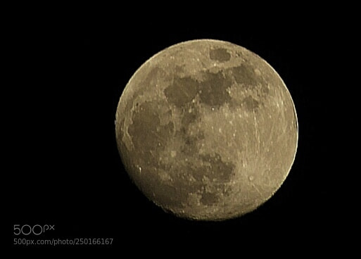 Canon EOS 1300D (EOS Rebel T6 / EOS Kiss X80) sample photo. Vollmond photography