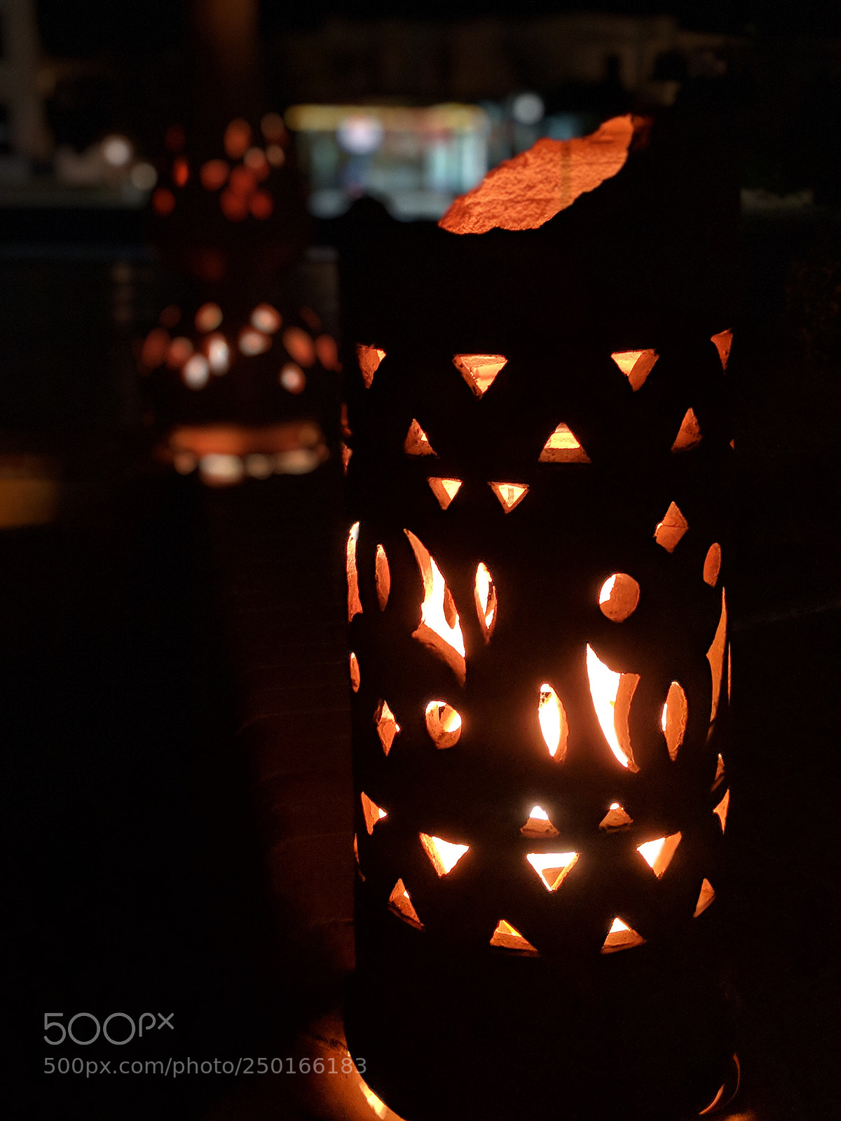 Google Pixel 2 sample photo. The lantern photography