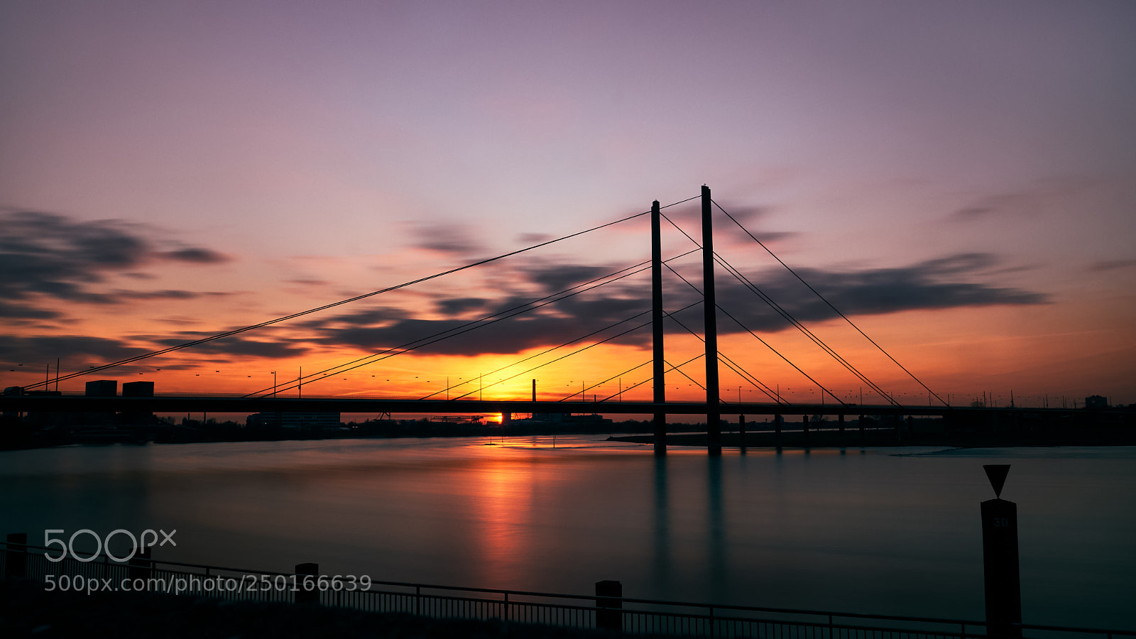 Fujifilm X-T20 sample photo. Kniebrücke.sunset photography