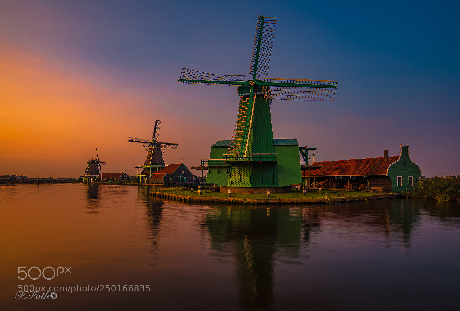 Canon EOS 5D Mark IV sample photo. Windmills in de zaanse photography
