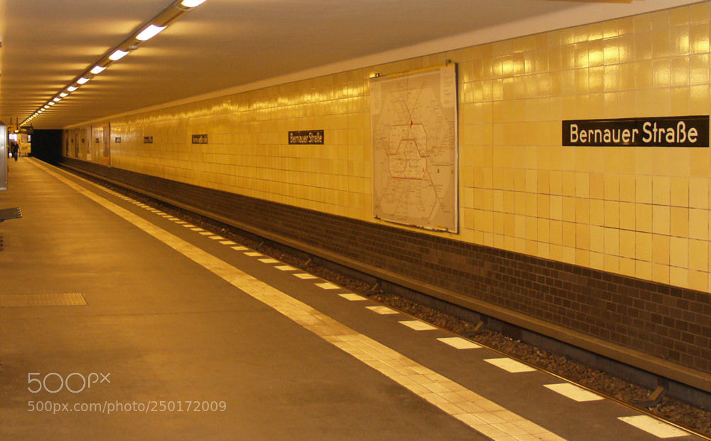 Olympus E-500 (EVOLT E-500) sample photo. Metro bernauer strasse photography