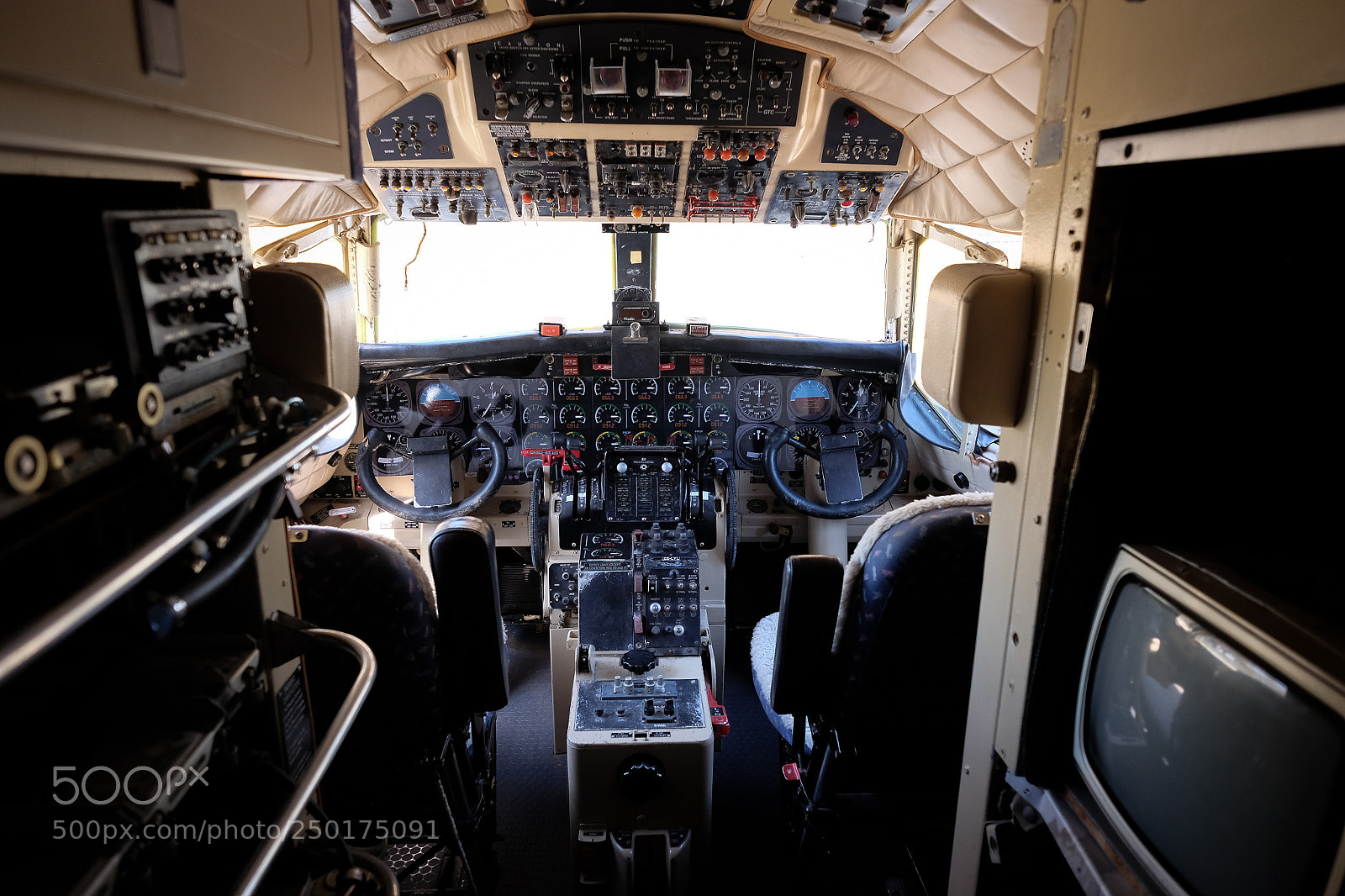 Fujifilm X-T1 sample photo. Convair 580 cockpit photography