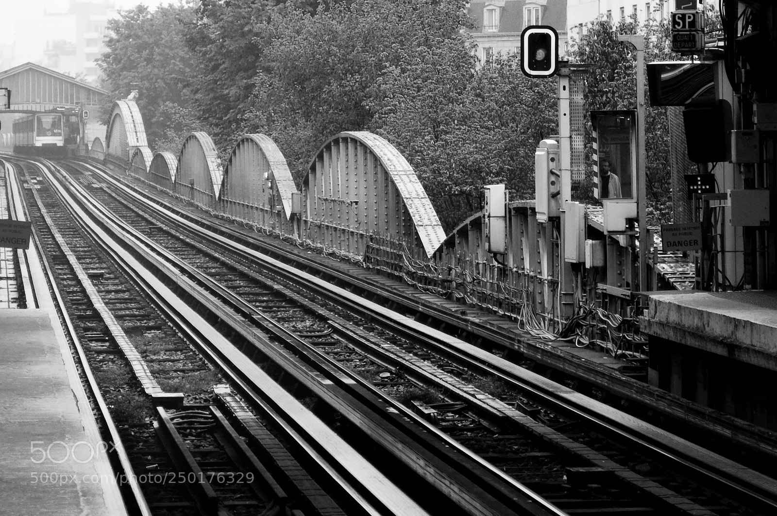 Nikon D5000 sample photo. La station de m photography