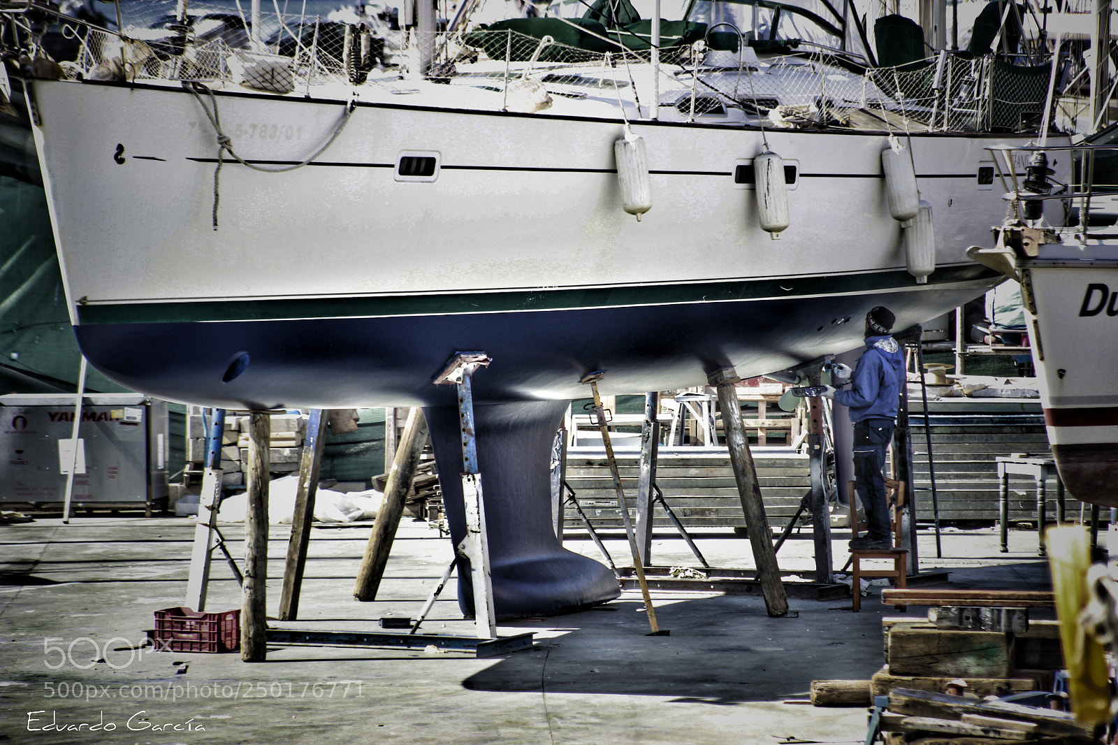 Canon EOS 600D (Rebel EOS T3i / EOS Kiss X5) sample photo. Pintando el barco photography