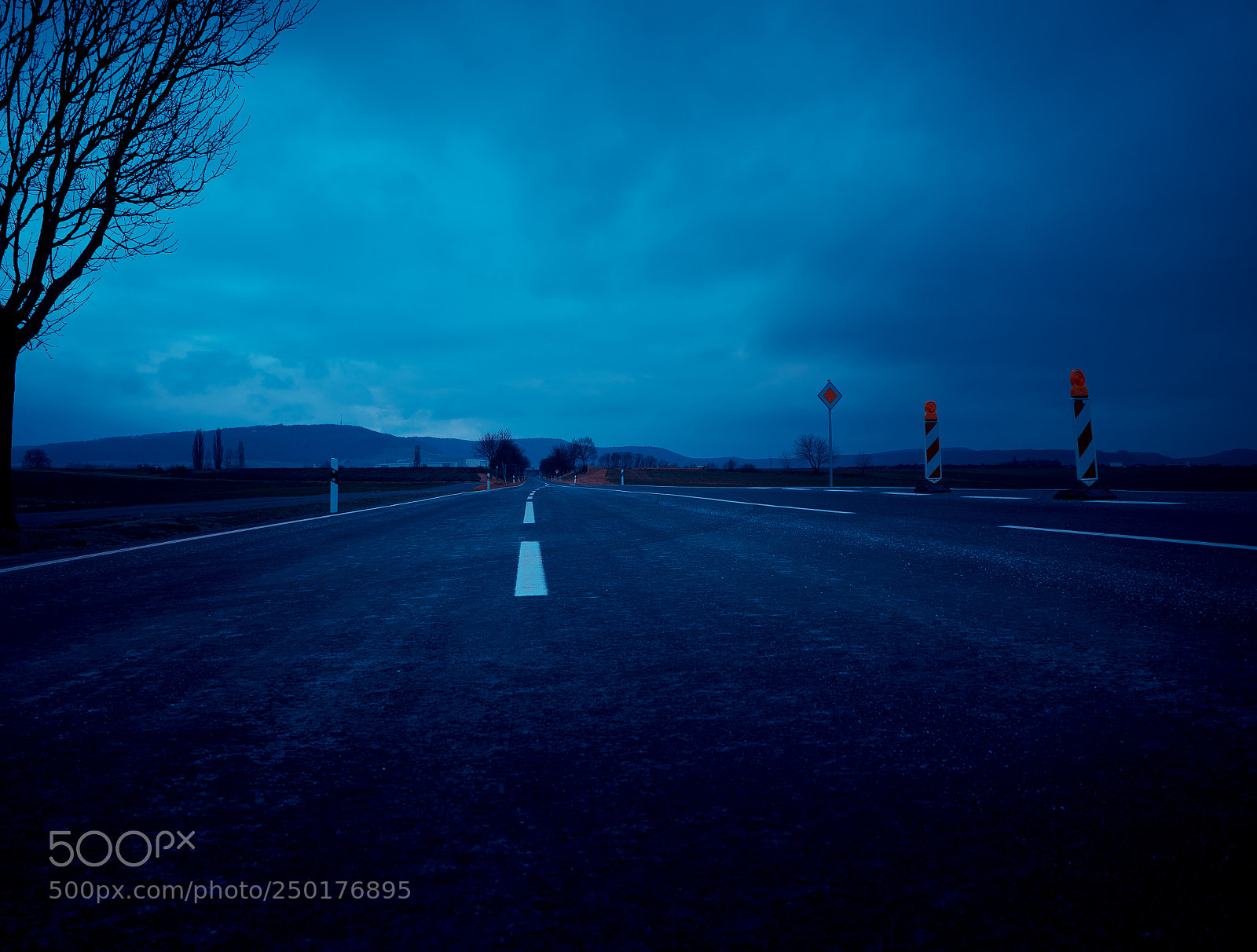 Sony a7 sample photo. Low angle street view photography