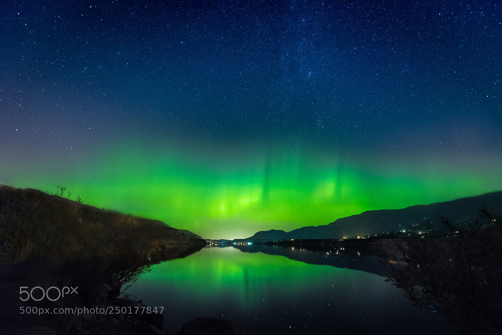 Nikon D810 sample photo. Aurora in lake country photography