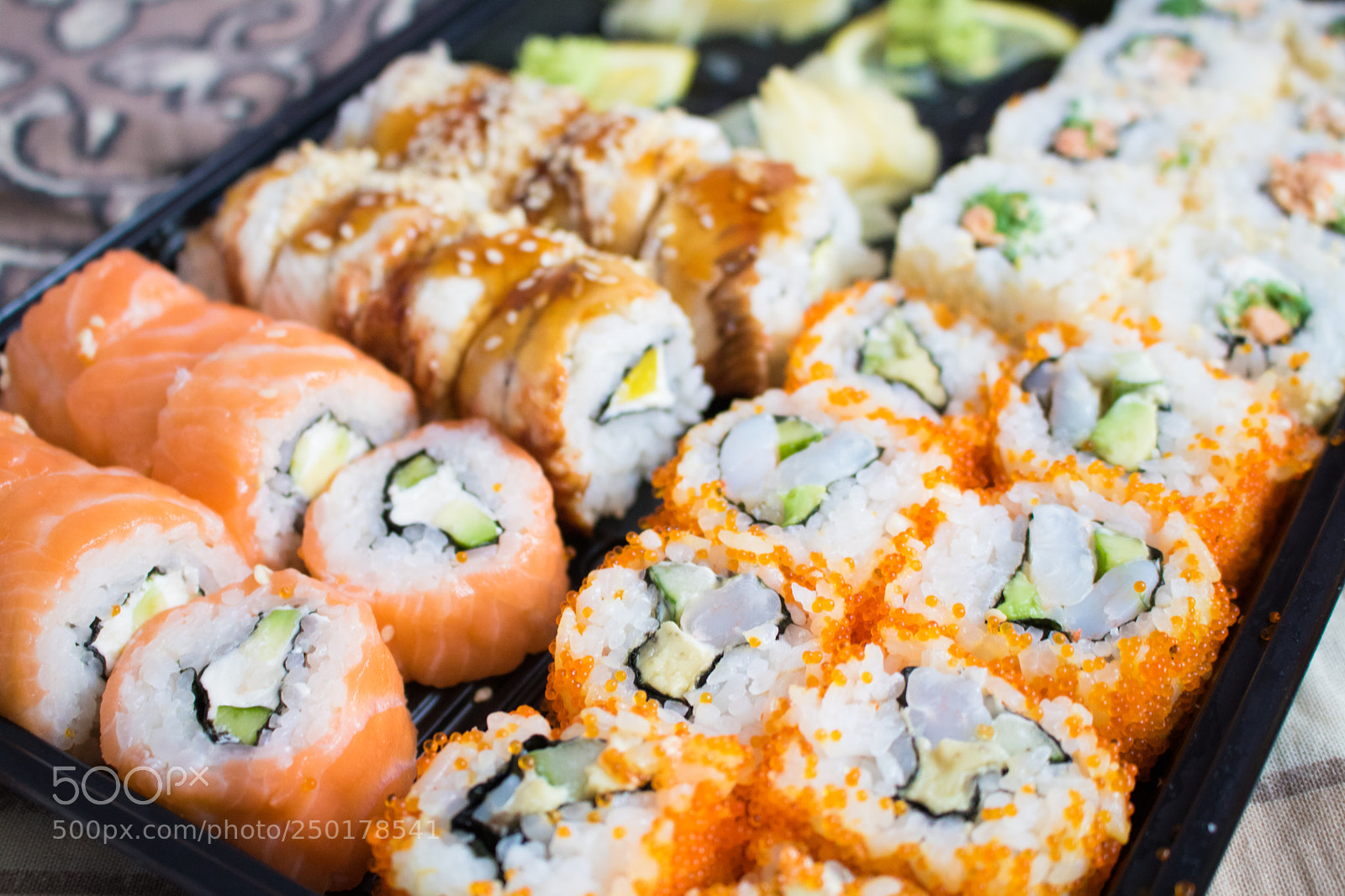 Canon EOS 760D (EOS Rebel T6s / EOS 8000D) sample photo. Sushi photography