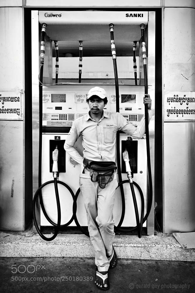 Fujifilm X-T2 sample photo. Stand by pump photography