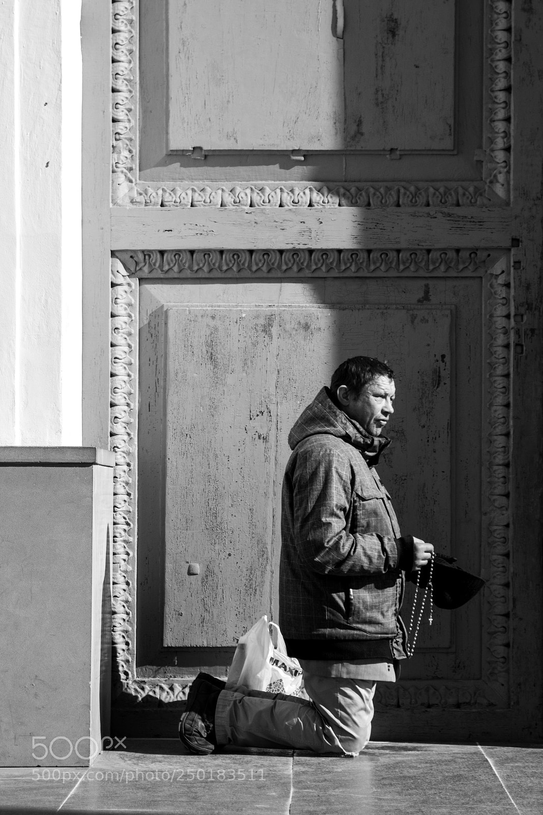 Canon EOS 7D sample photo. Beggar photography