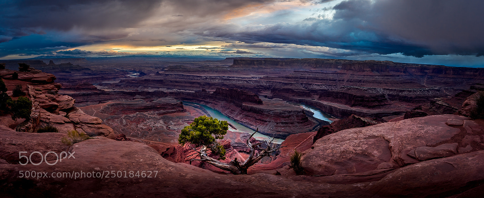 Sony a7R III sample photo. Sunset at deadhorse point photography