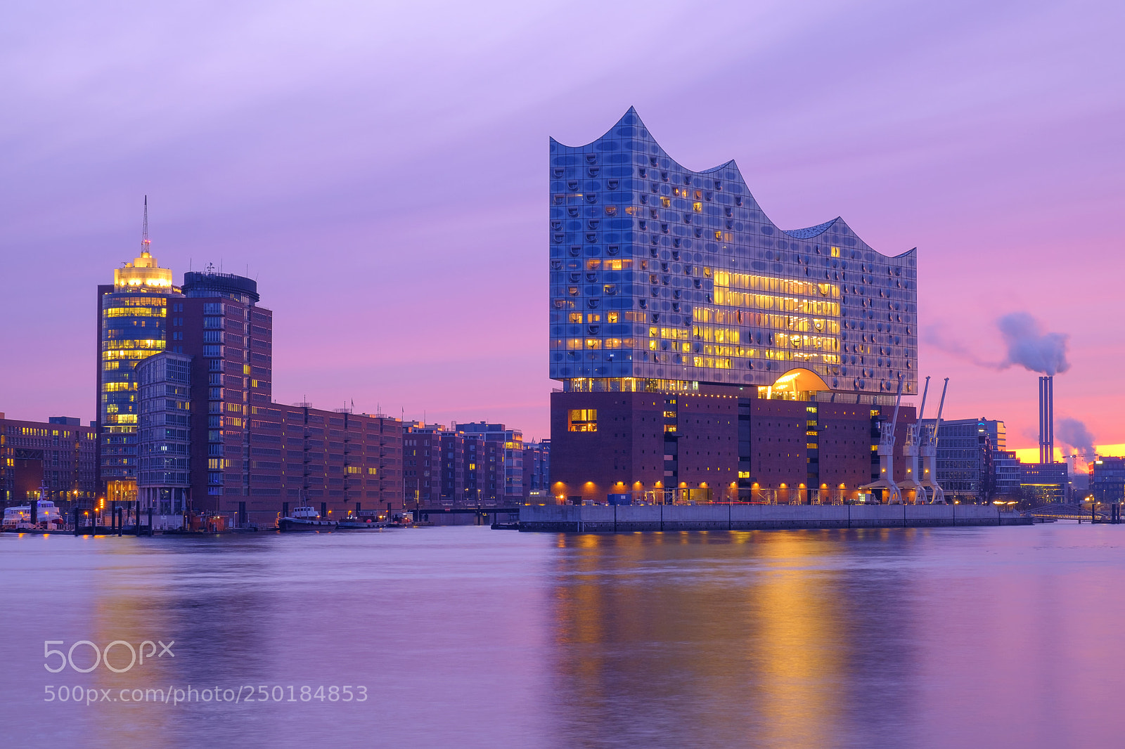 Fujifilm X-T20 sample photo. Elbphilharmonie photography