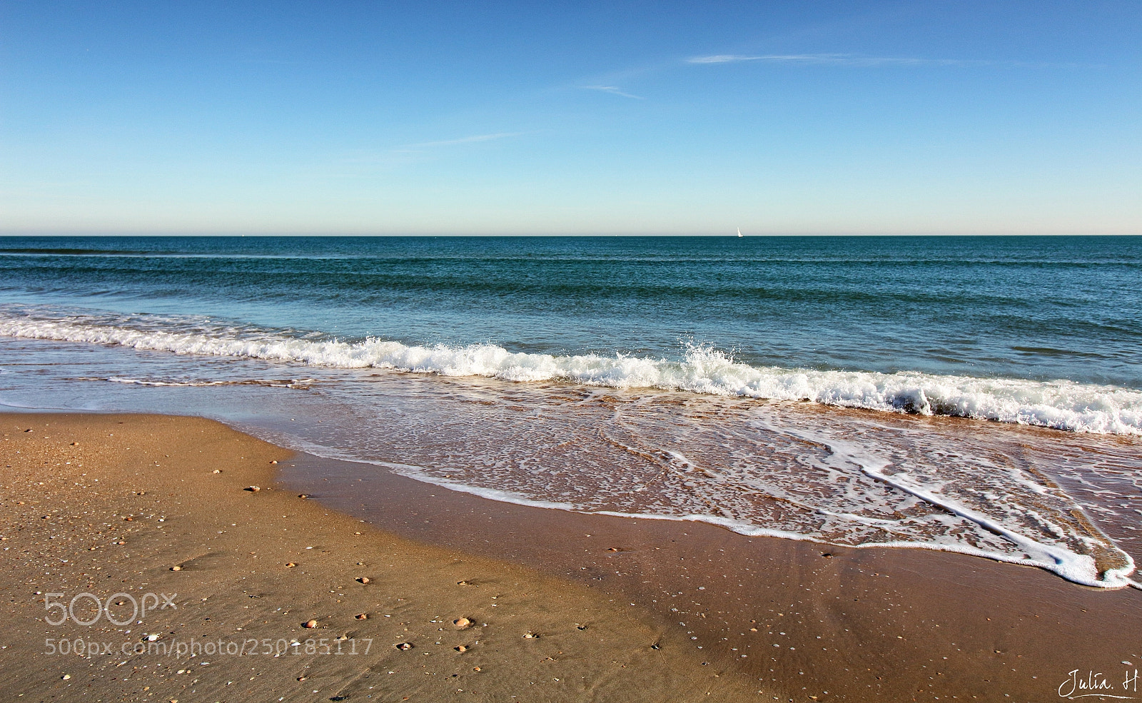 Canon EOS 1300D (EOS Rebel T6 / EOS Kiss X80) sample photo. Horizon plage photography