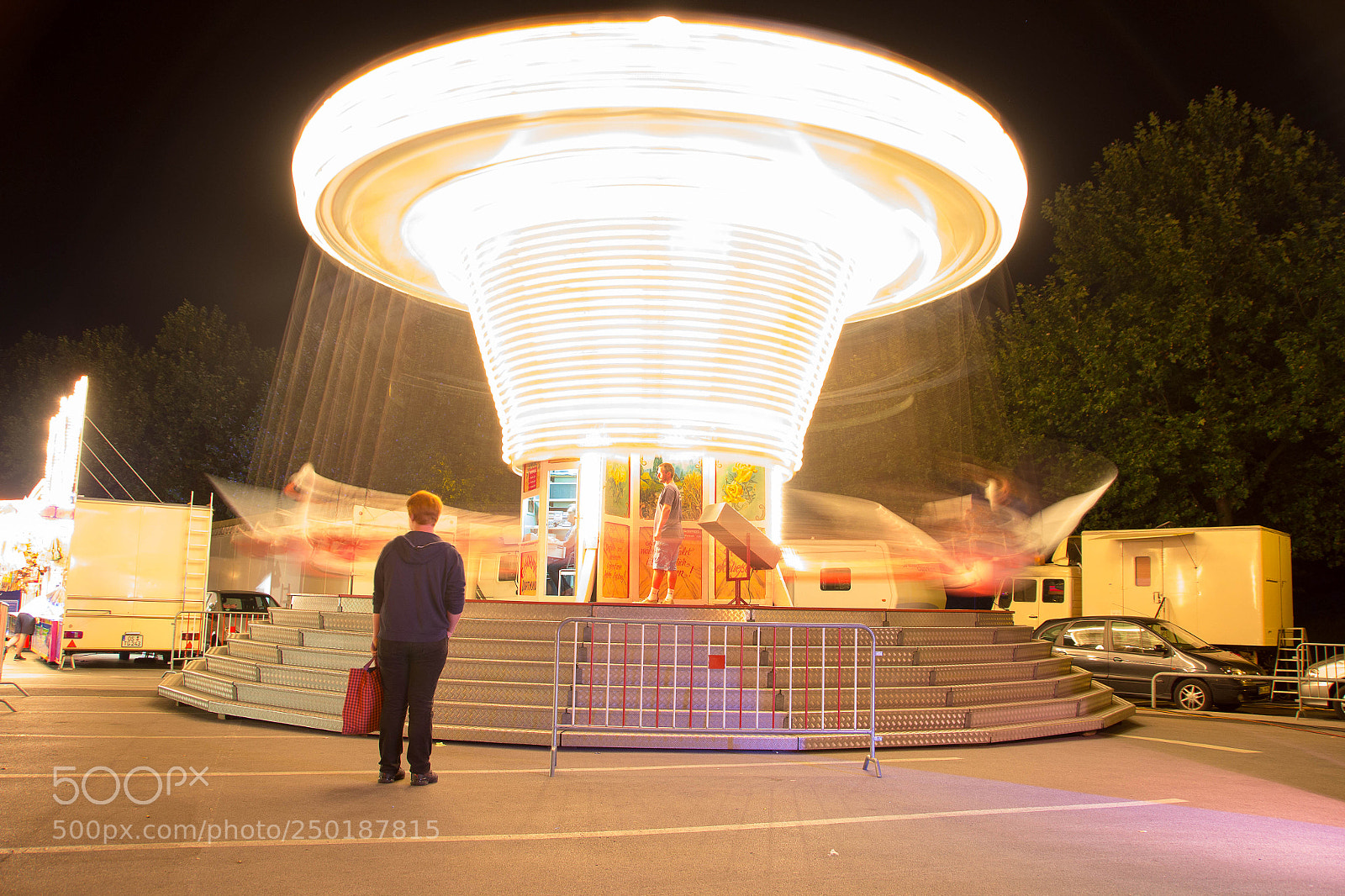 Canon EOS 600D (Rebel EOS T3i / EOS Kiss X5) sample photo. Rotating vertigo photography