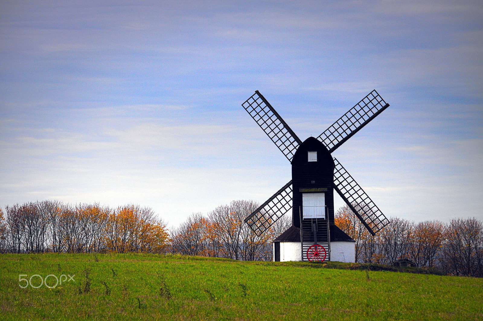 Canon EF-S 55-250mm F4-5.6 IS STM sample photo. Pitstone windmill, bucks, england. photography