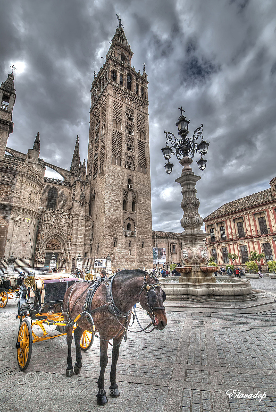 Nikon D3000 sample photo. La giralda  (sevilla) photography