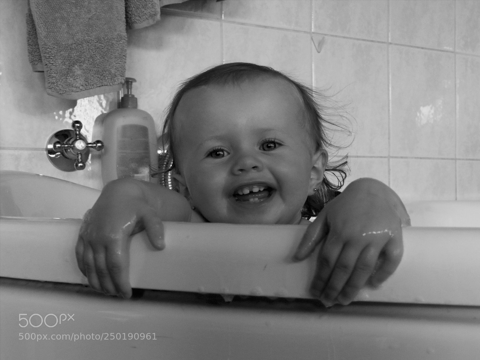 Canon EOS 7D Mark II sample photo. Bath time photography