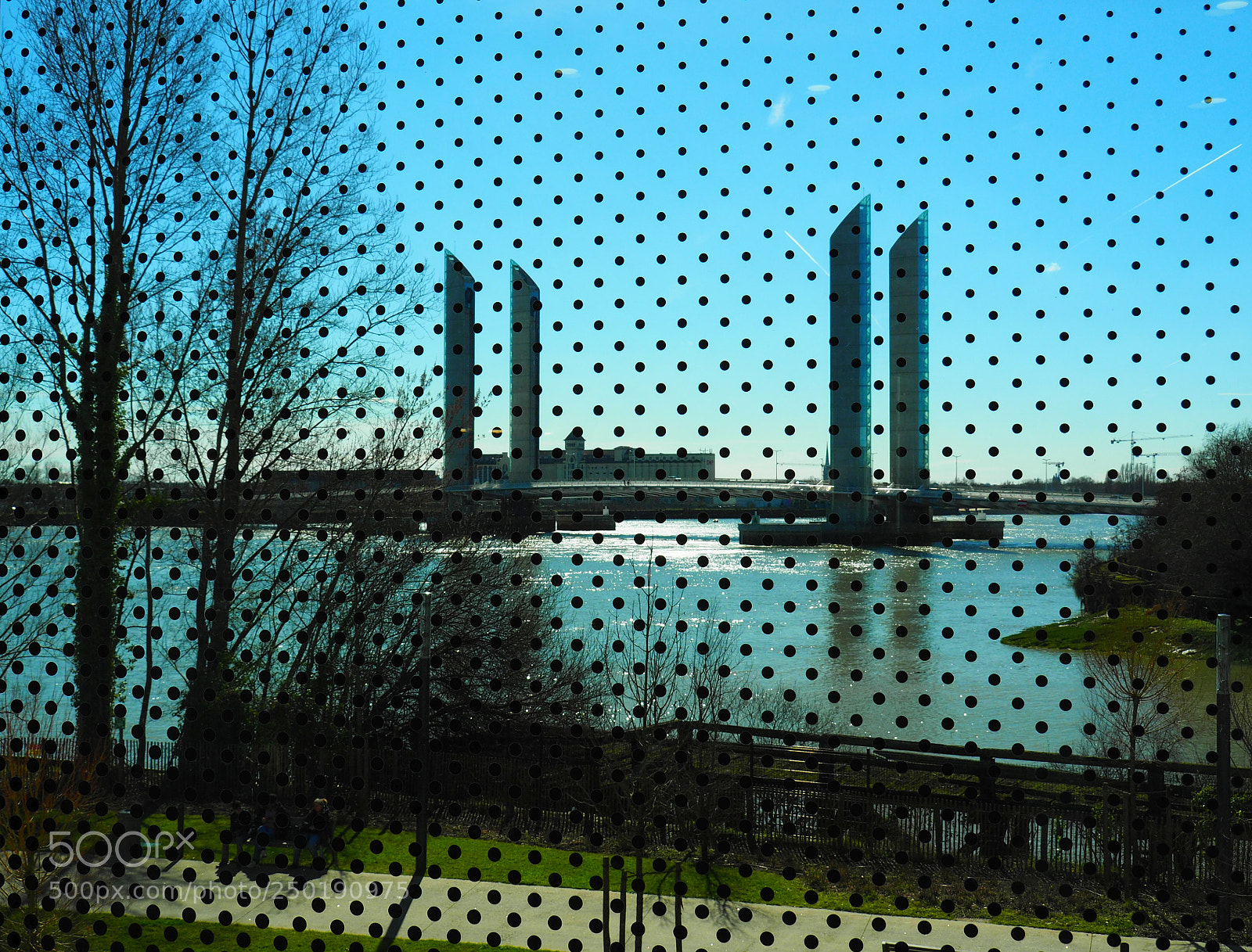 Olympus OM-D E-M5 II sample photo. Bridge and dots photography