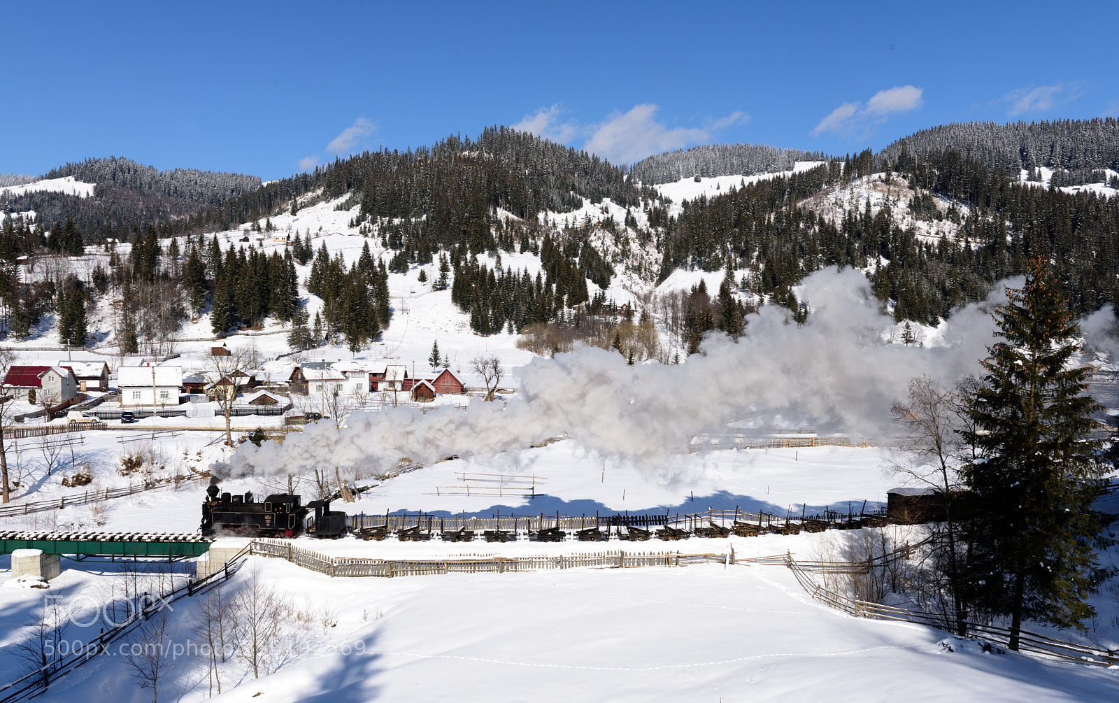Nikon D810 sample photo. Winding up the valley photography