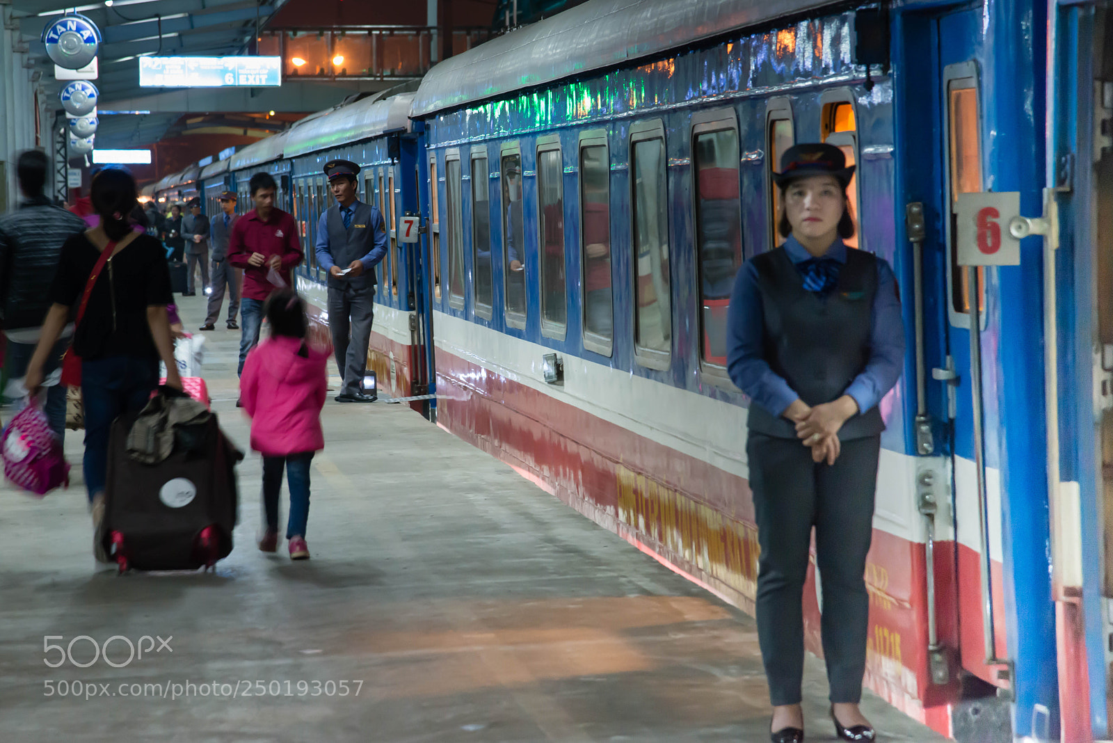 Nikon D800 sample photo. Marché vietnamien photography