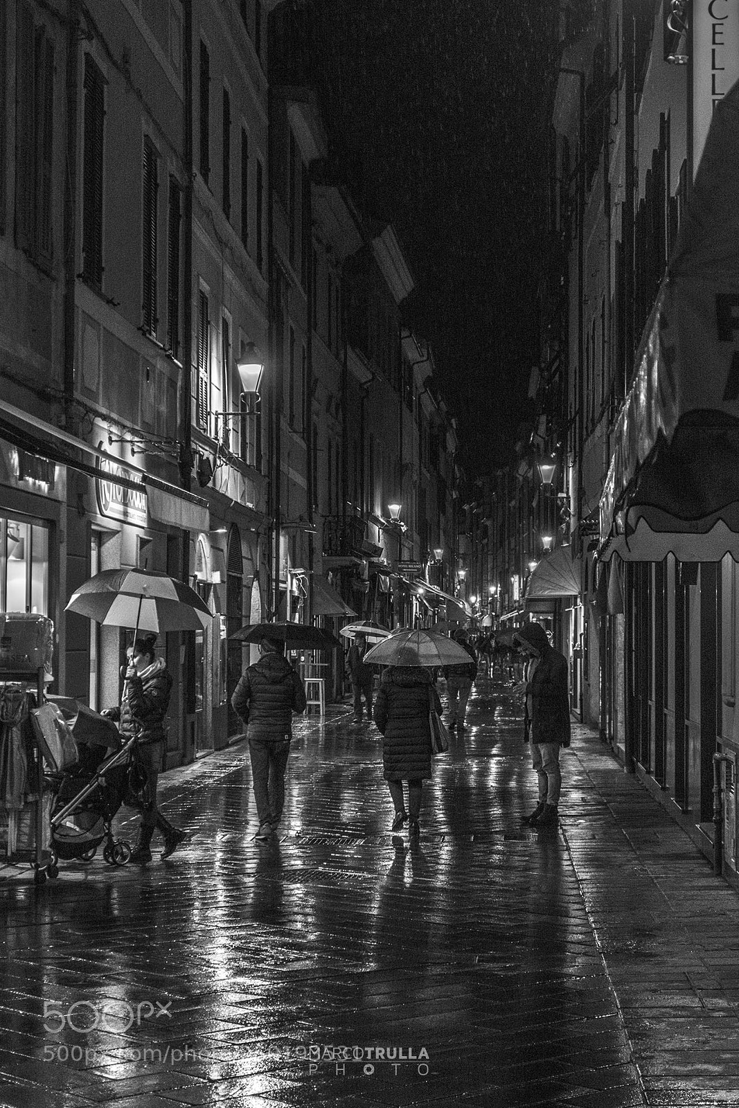 Nikon D7200 sample photo. Night life under the photography