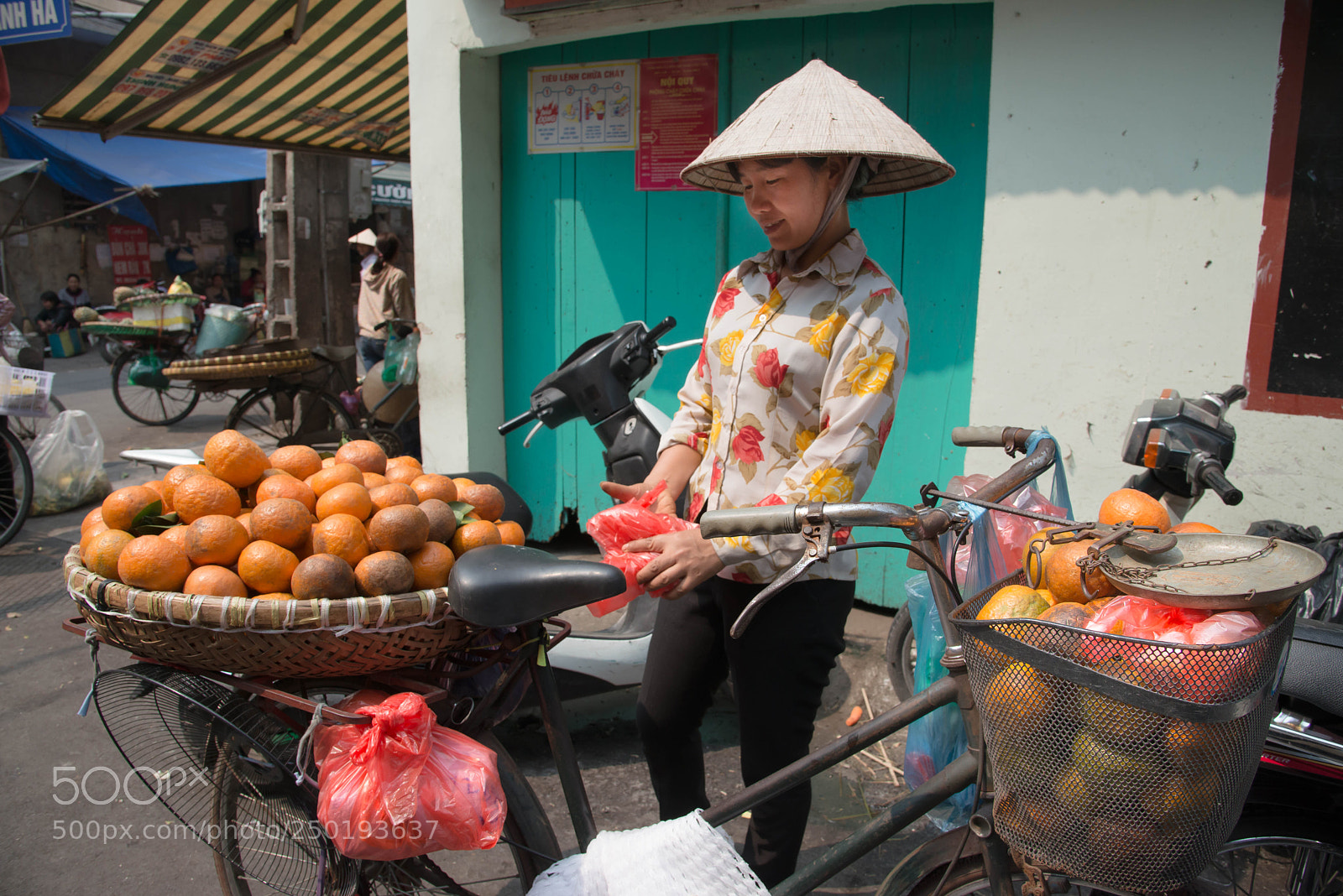 Nikon D800 sample photo. Marché vietnamien photography