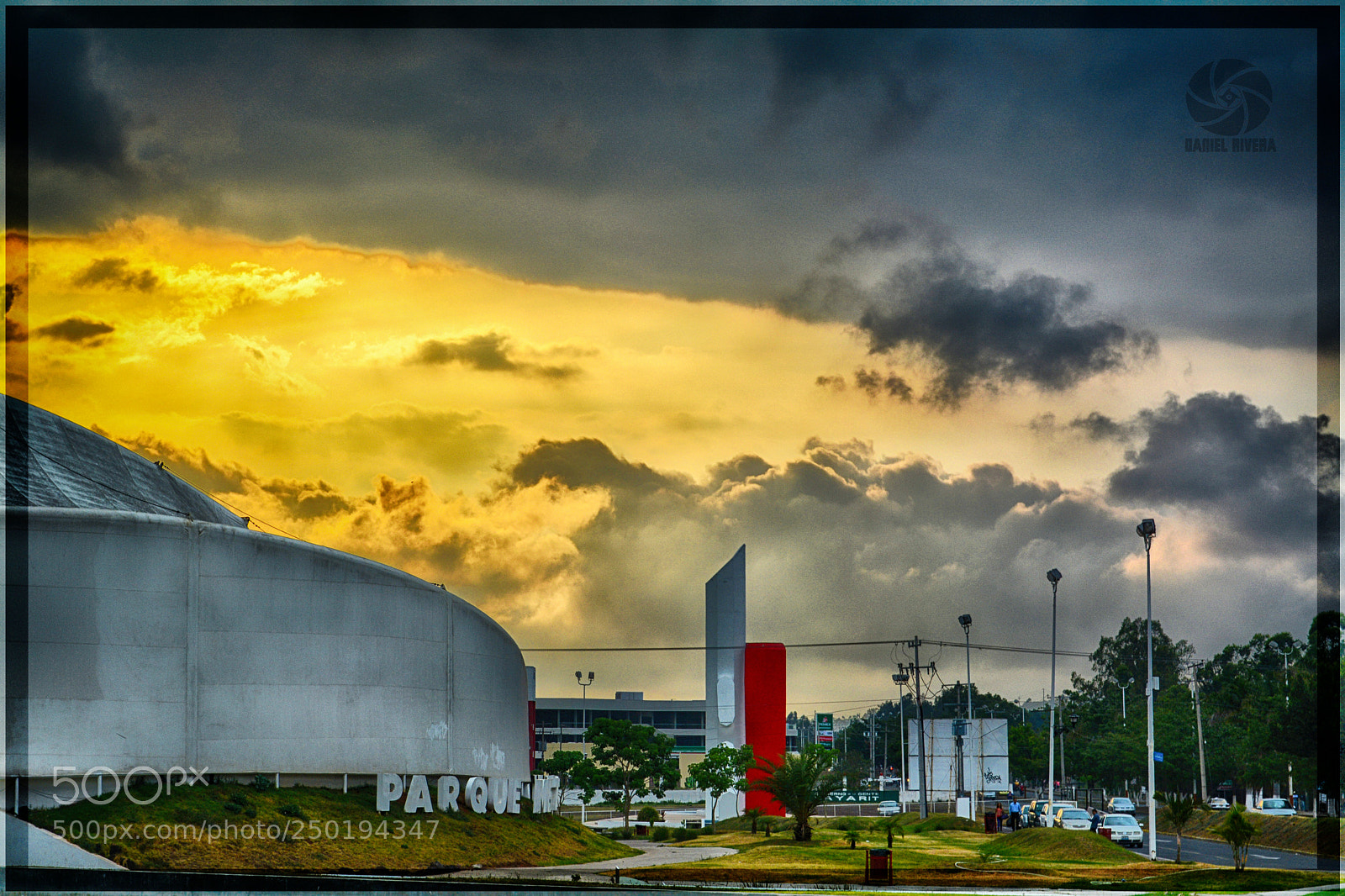 Nikon D5200 sample photo. Metropolitano atardecer () photography