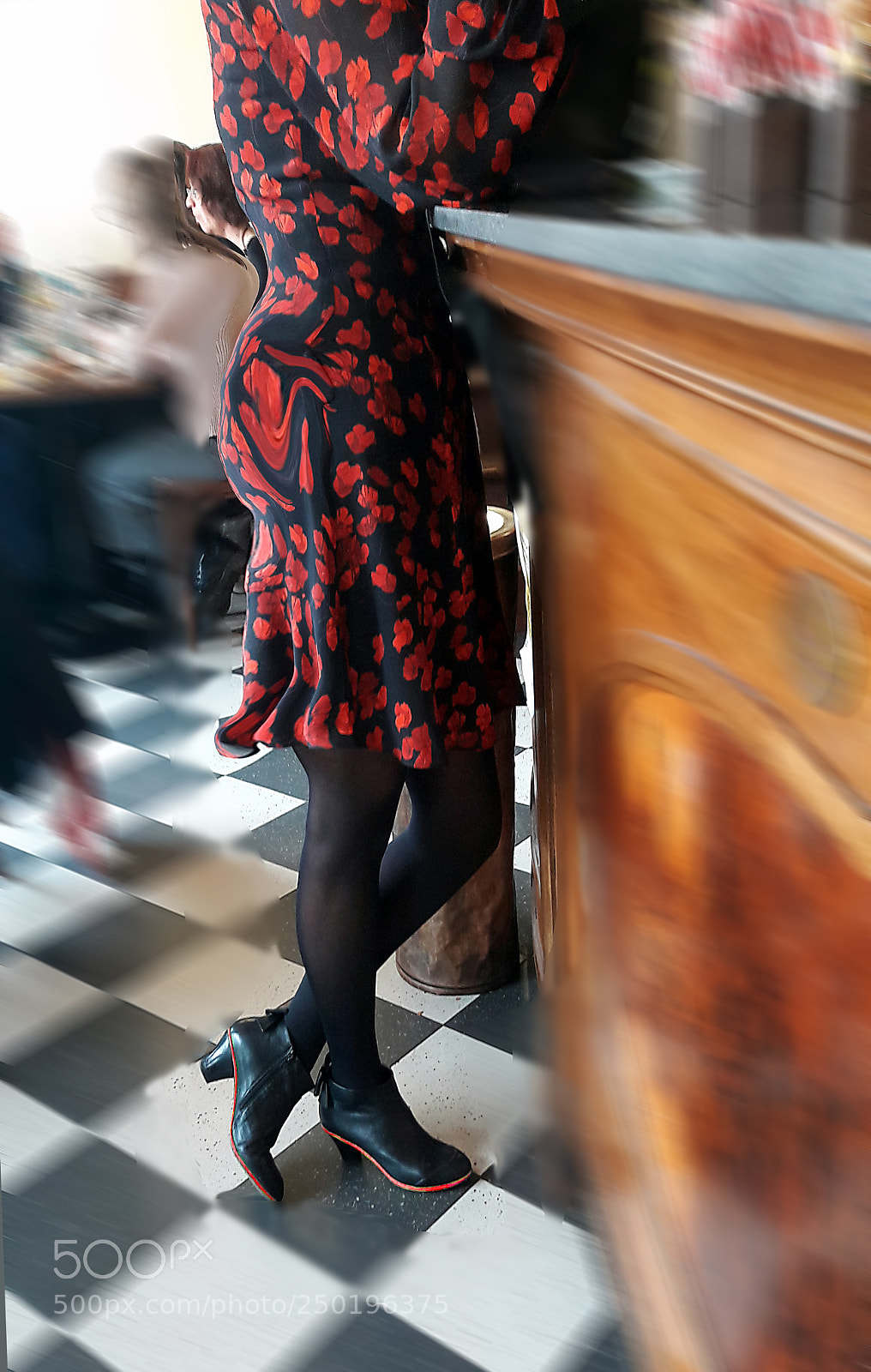 Samsung Galaxy A5(2016) sample photo. Red and black photography