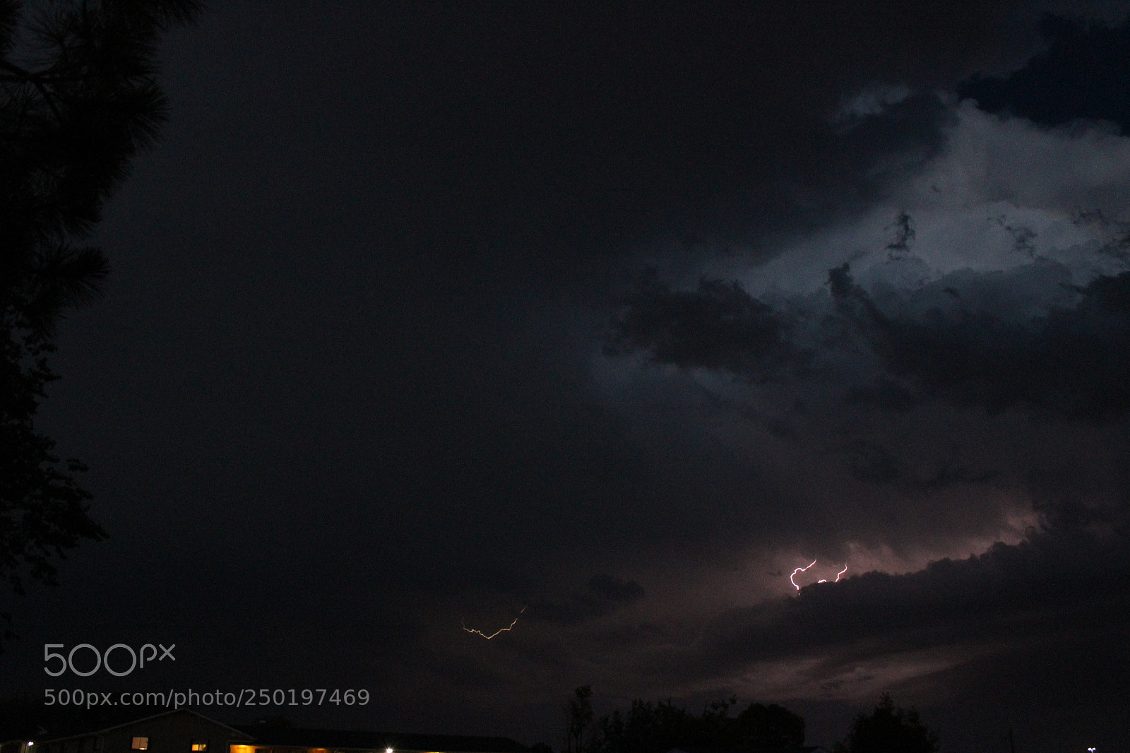 Canon EOS 1200D (EOS Rebel T5 / EOS Kiss X70 / EOS Hi) sample photo. Lightning photography