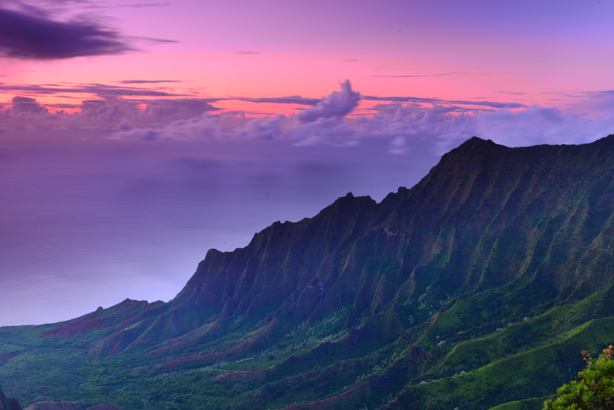 Nikon AF-S Nikkor 24-70mm F2.8G ED sample photo. Kauai's kalalau valley at sunset photography