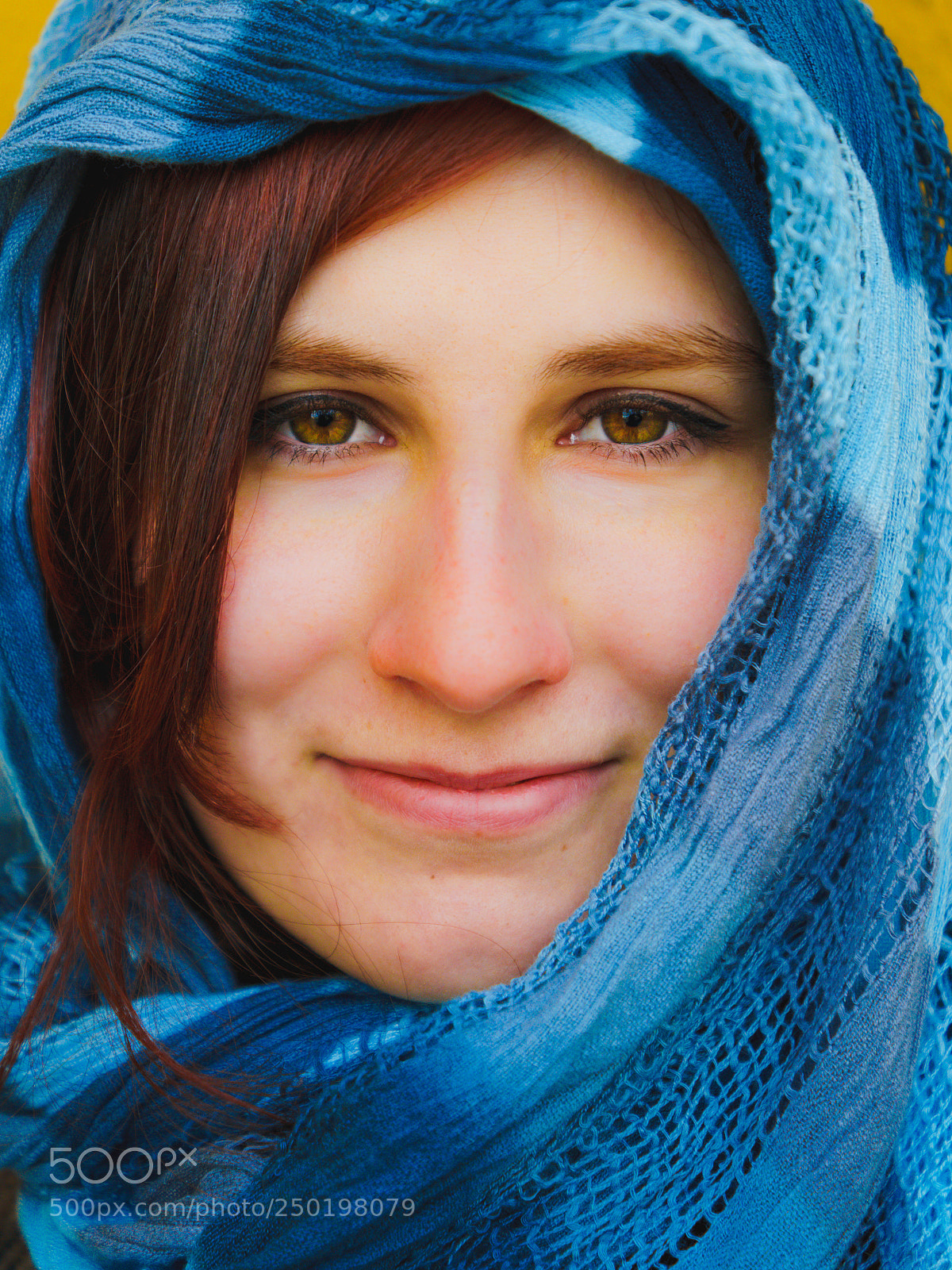 Sony ILCA-77M2 sample photo. Scarf portrait photography