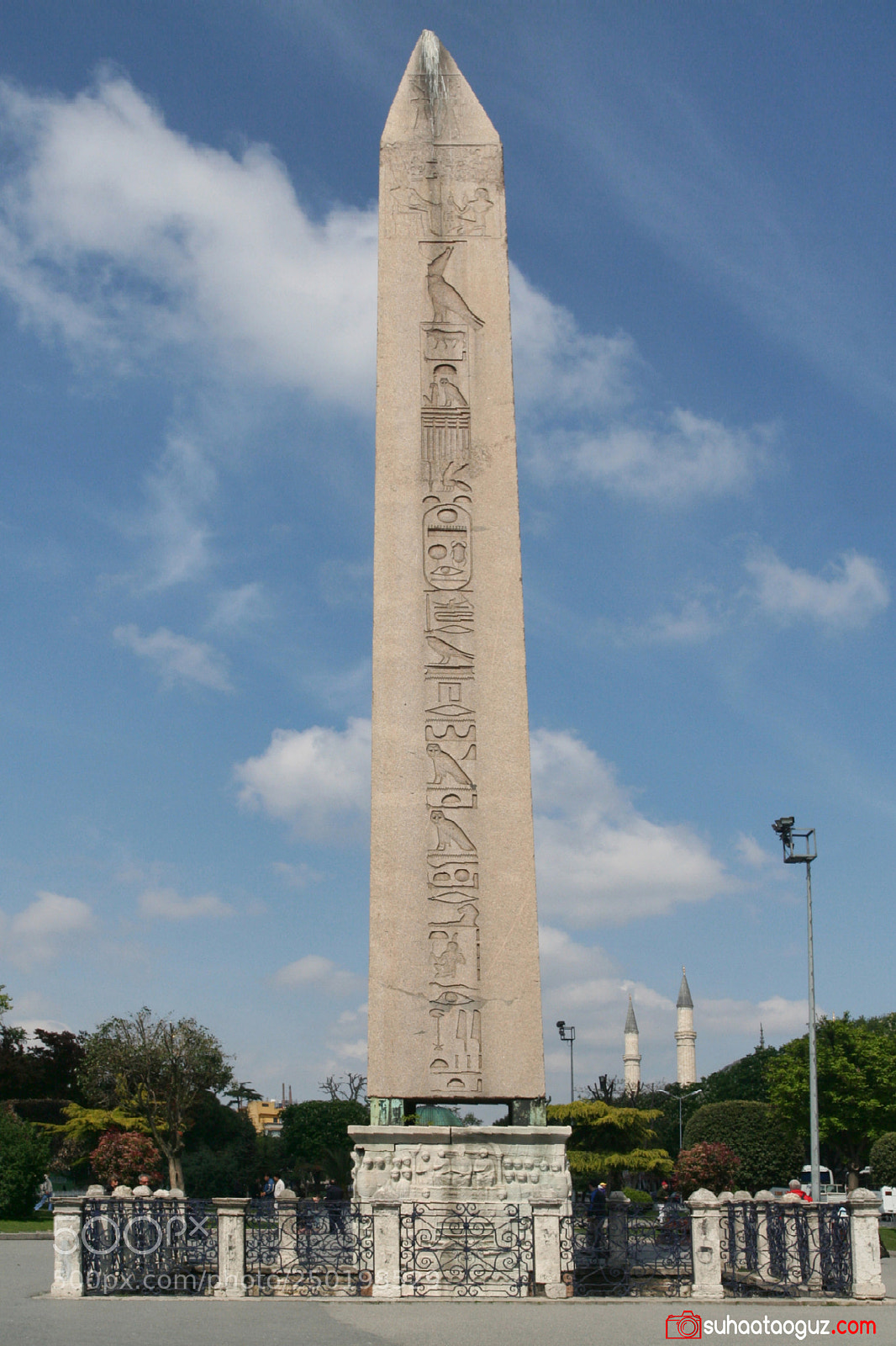 Canon EOS 350D (EOS Digital Rebel XT / EOS Kiss Digital N) sample photo. Obelisk of theodosius, istanbul photography