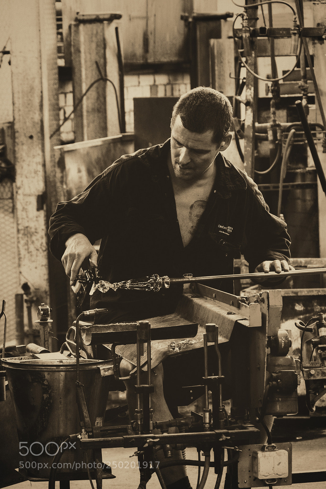 Leica V-Lux (Typ 114) sample photo. Glass artist at work photography