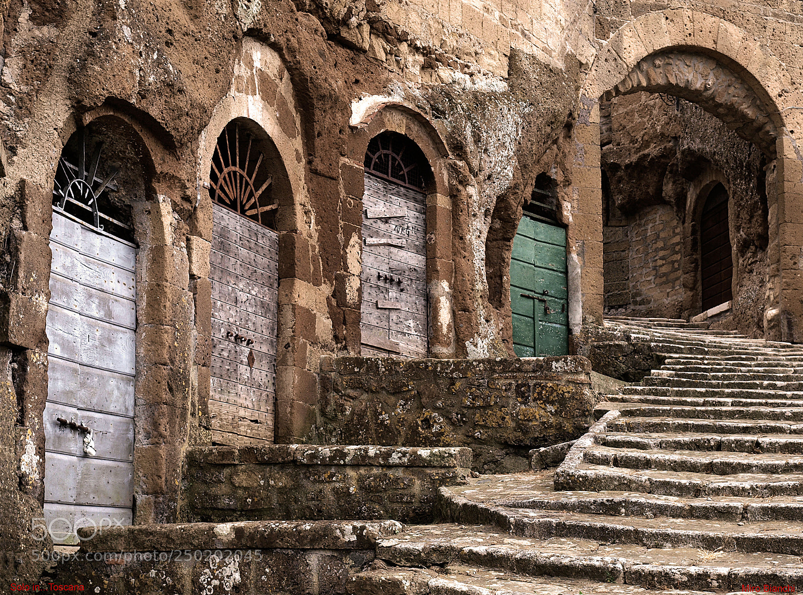 Olympus E-520 (EVOLT E-520) sample photo. Pitigliano photography