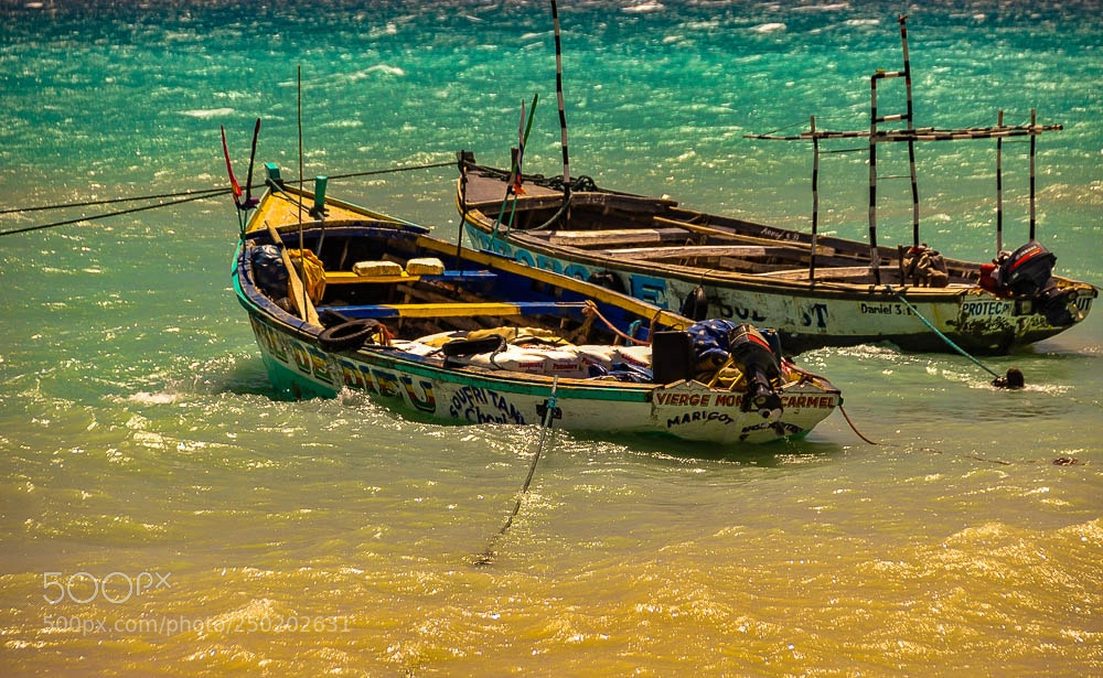 Nikon D300 sample photo. Barcas de pesacadores en photography
