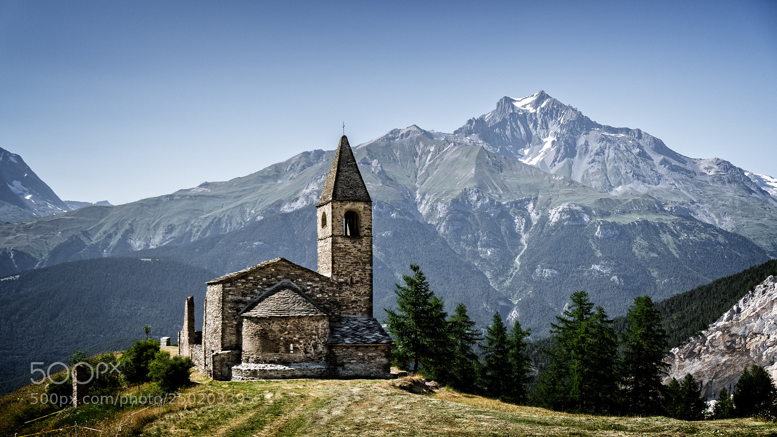 Fujifilm X-T1 sample photo. Chapelle saint pierre d'extravache photography