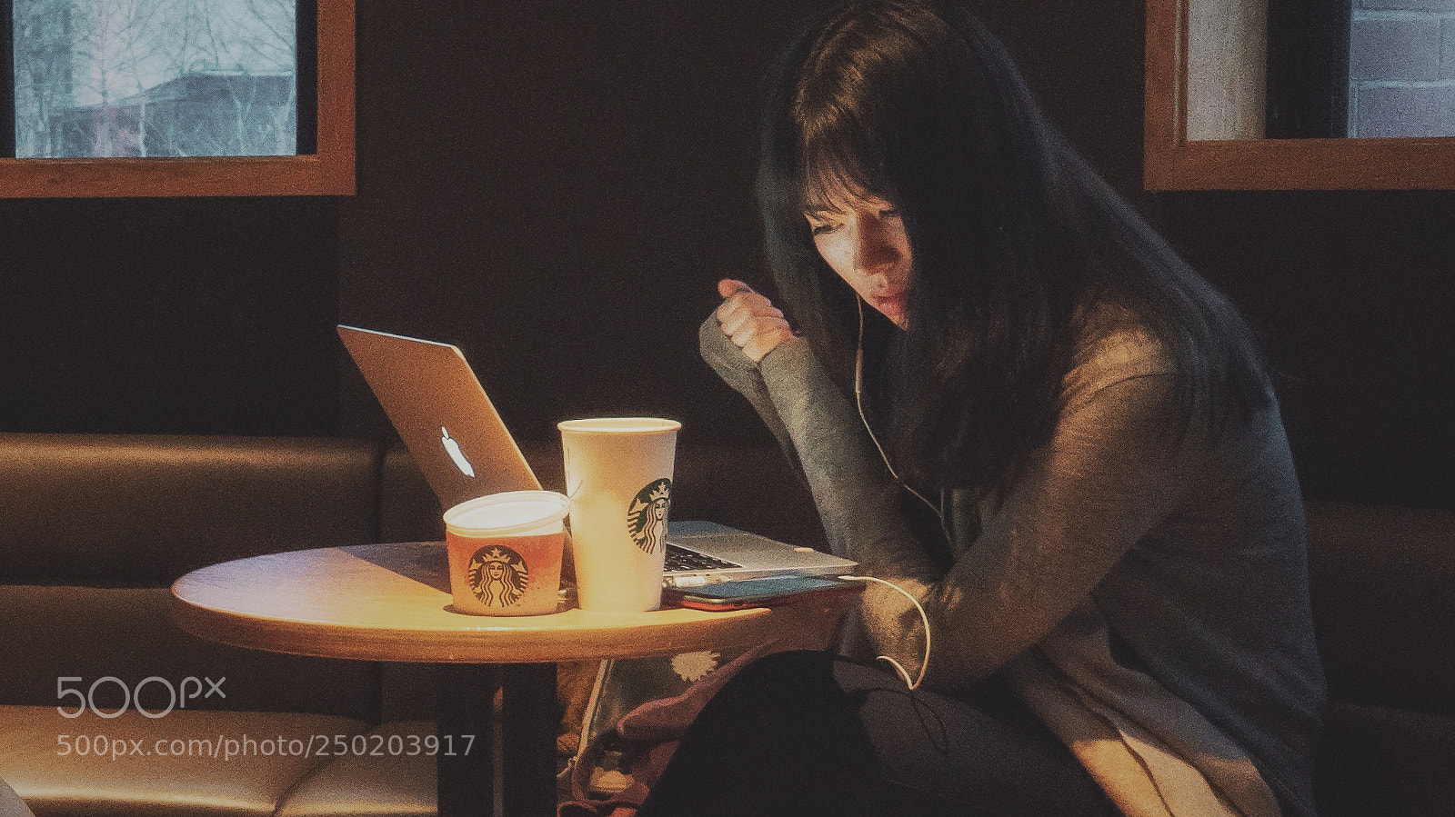 Apple iPhone X sample photo. Coffee shop photography