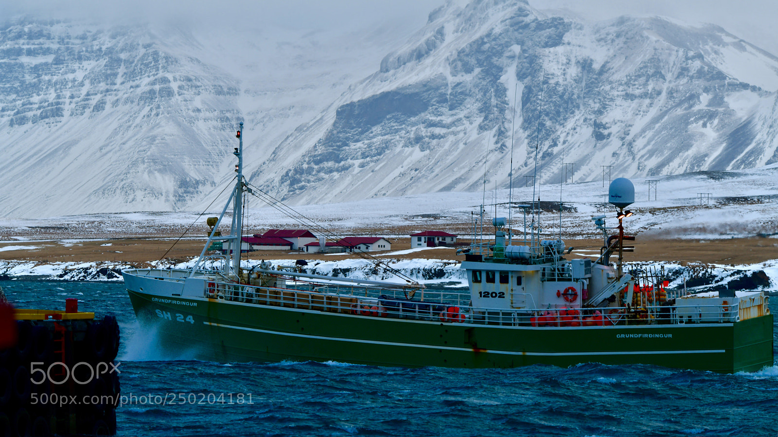 Nikon D850 sample photo. Fishing boat sailing port photography