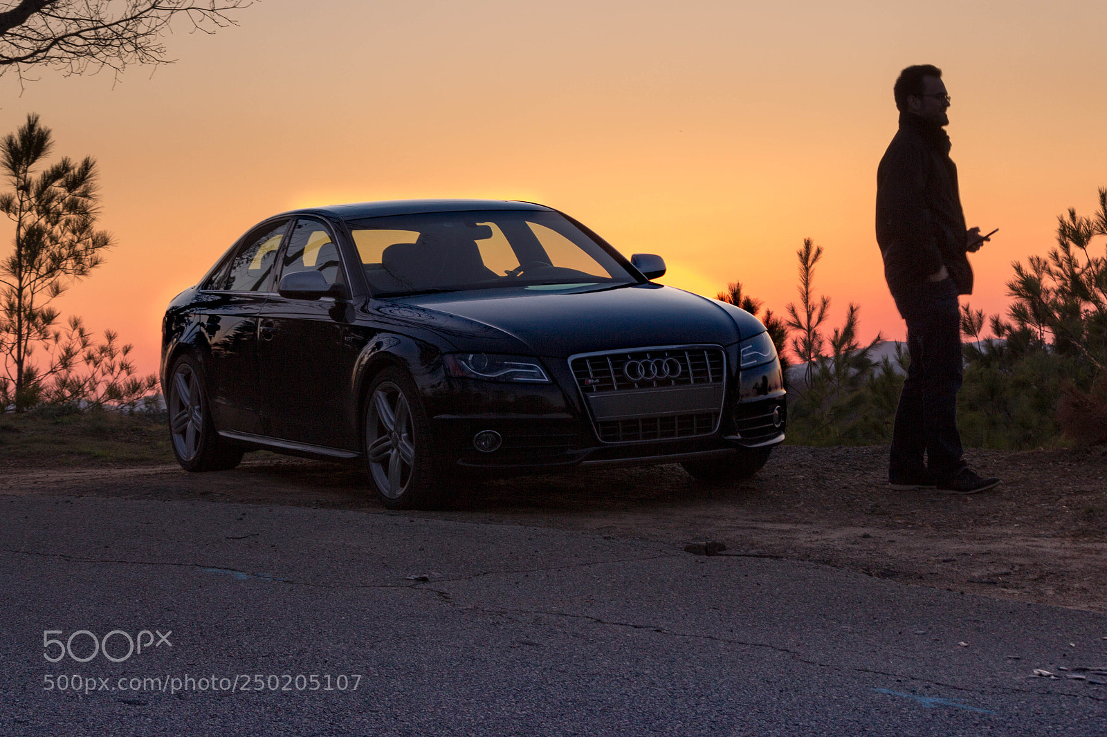 Canon EOS 600D (Rebel EOS T3i / EOS Kiss X5) sample photo. Audi under sunset photography