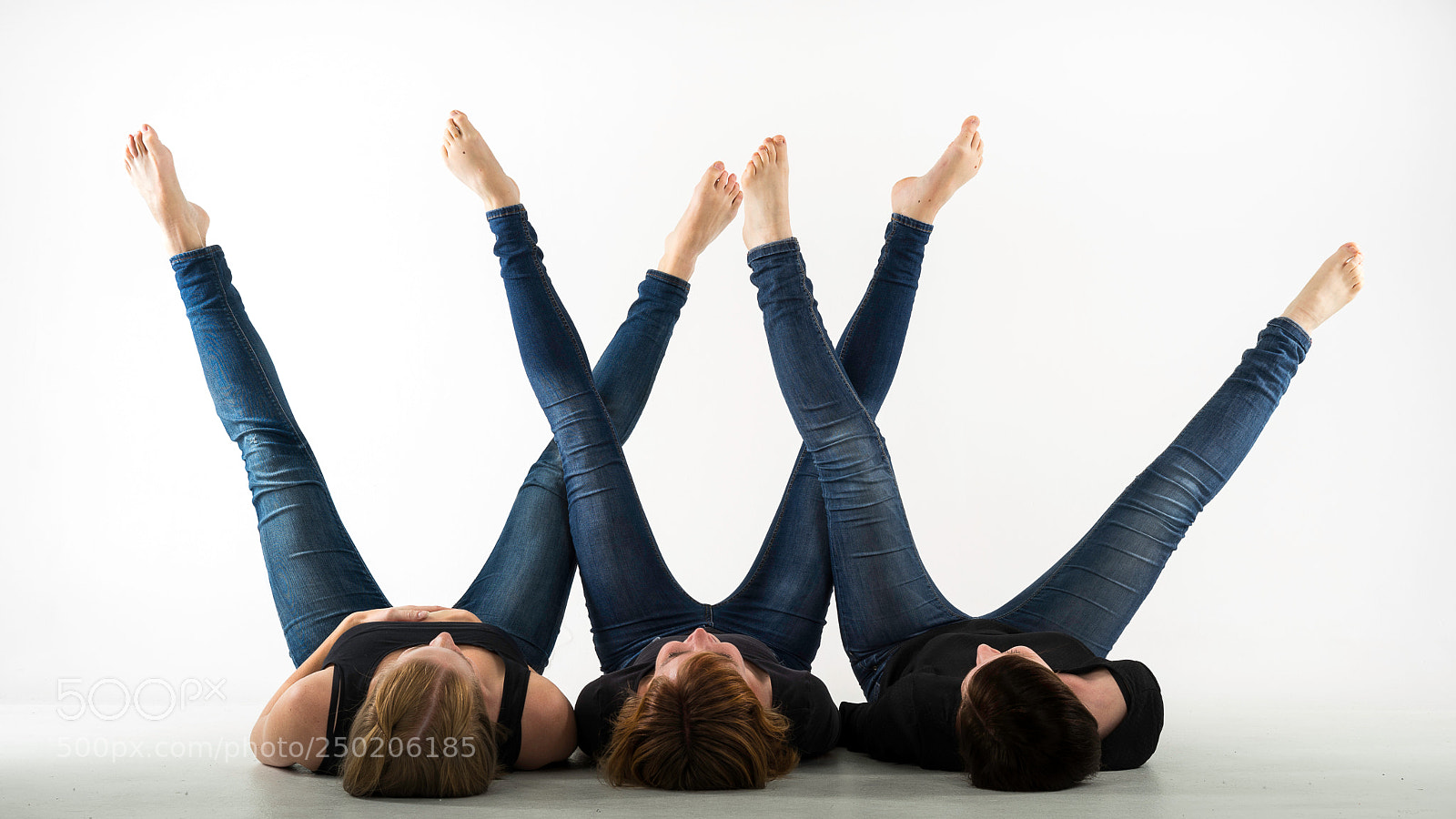 Sony a7 sample photo. Girls in jeans photography
