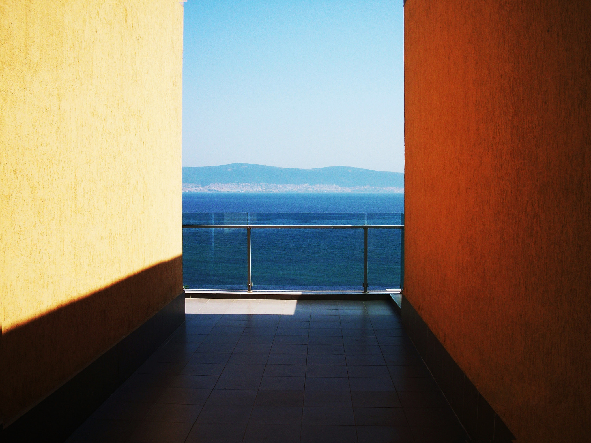 Kodak EASYSHARE M340 DIGITAL CAMERA sample photo. Seafront photography
