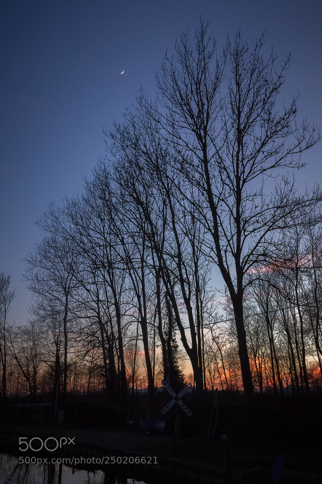 Canon EOS 600D (Rebel EOS T3i / EOS Kiss X5) sample photo. Couché de soleil... photography