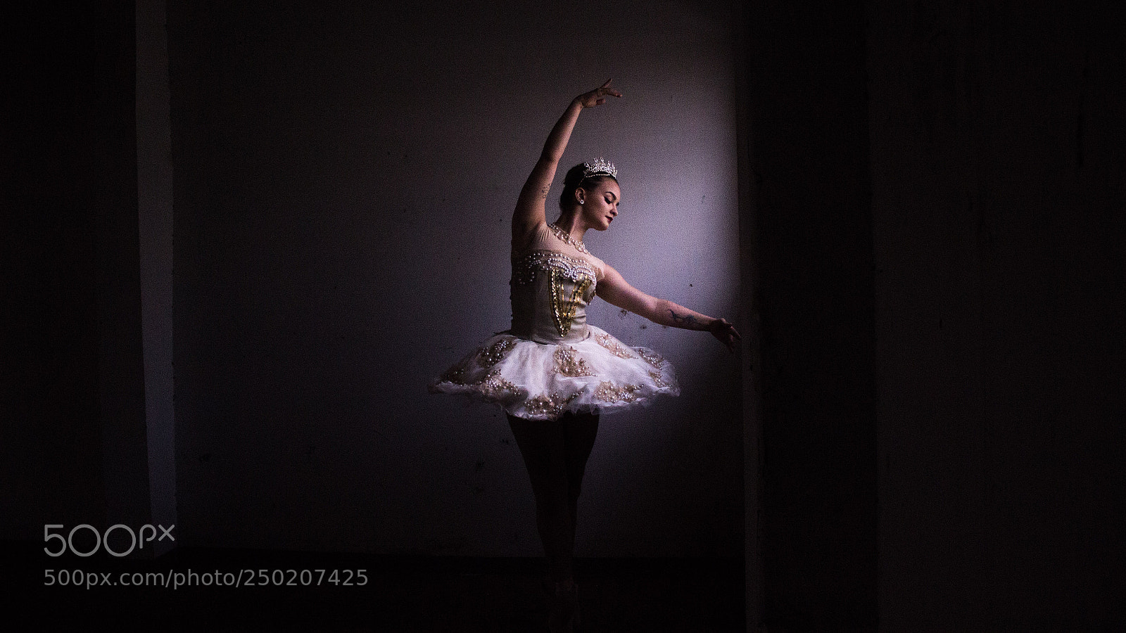 Canon EOS 600D (Rebel EOS T3i / EOS Kiss X5) sample photo. Bailarina photography